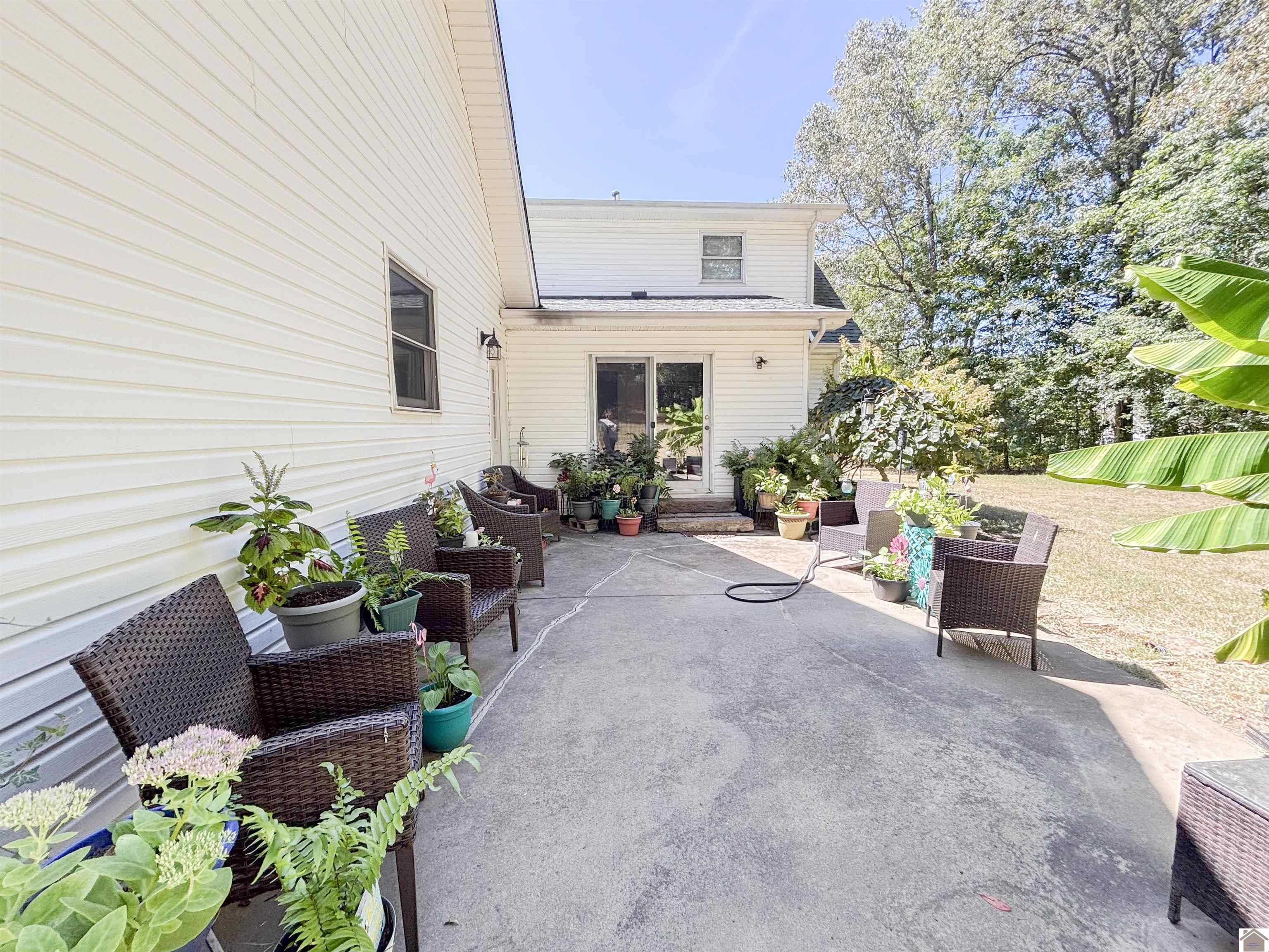 925 Wayside Dr