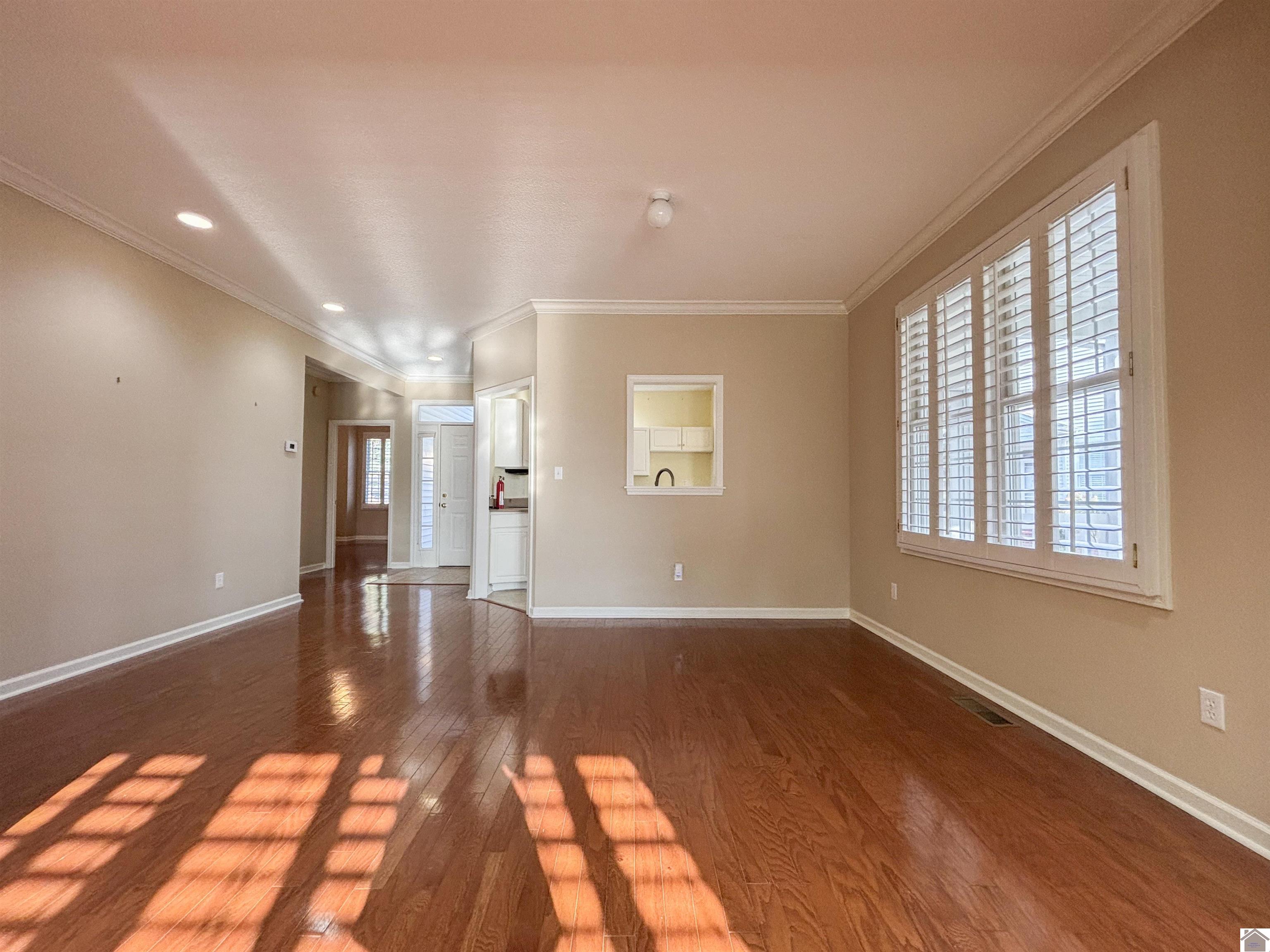 31 Village Drive West