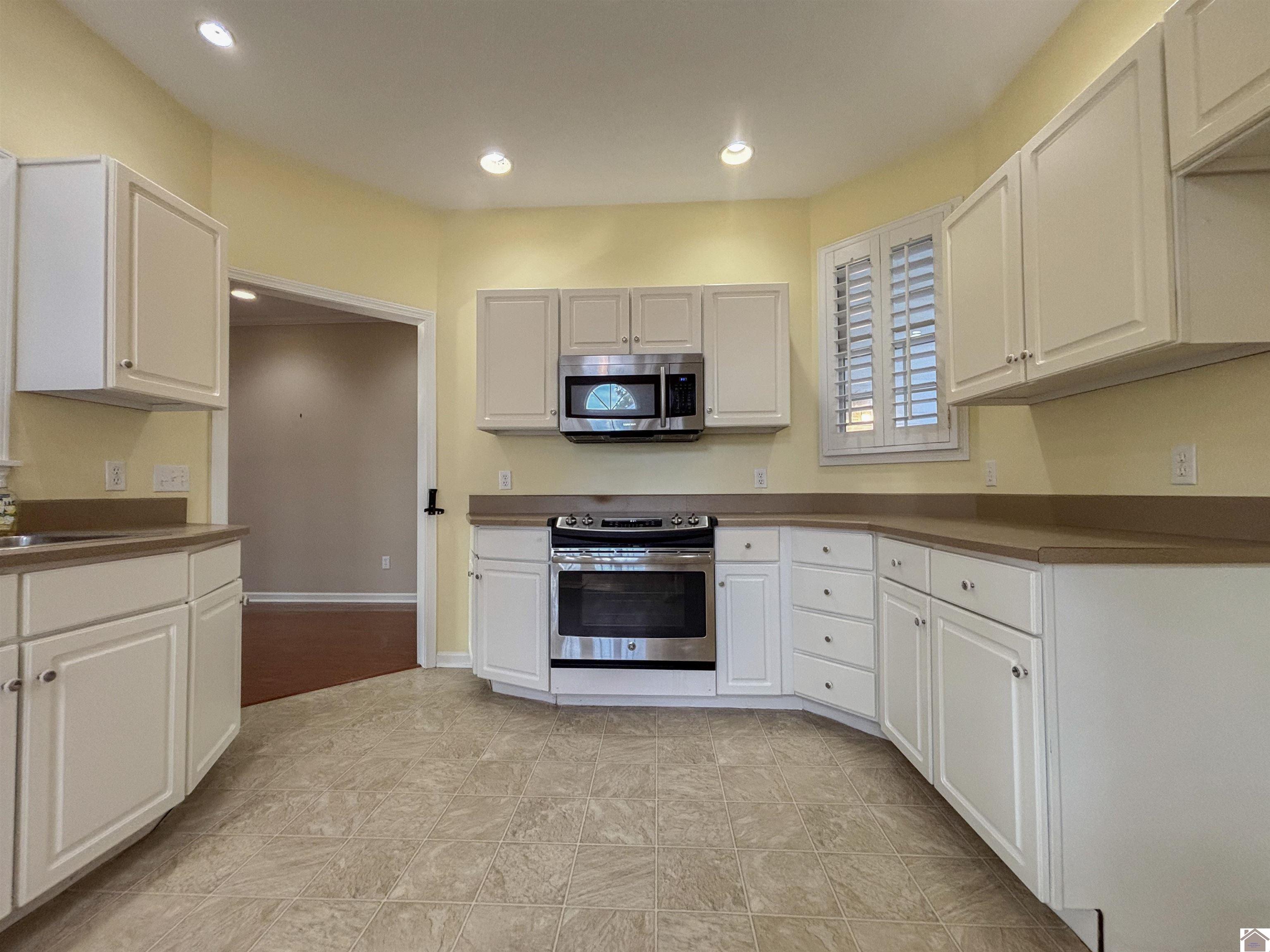 31 Village Drive West
