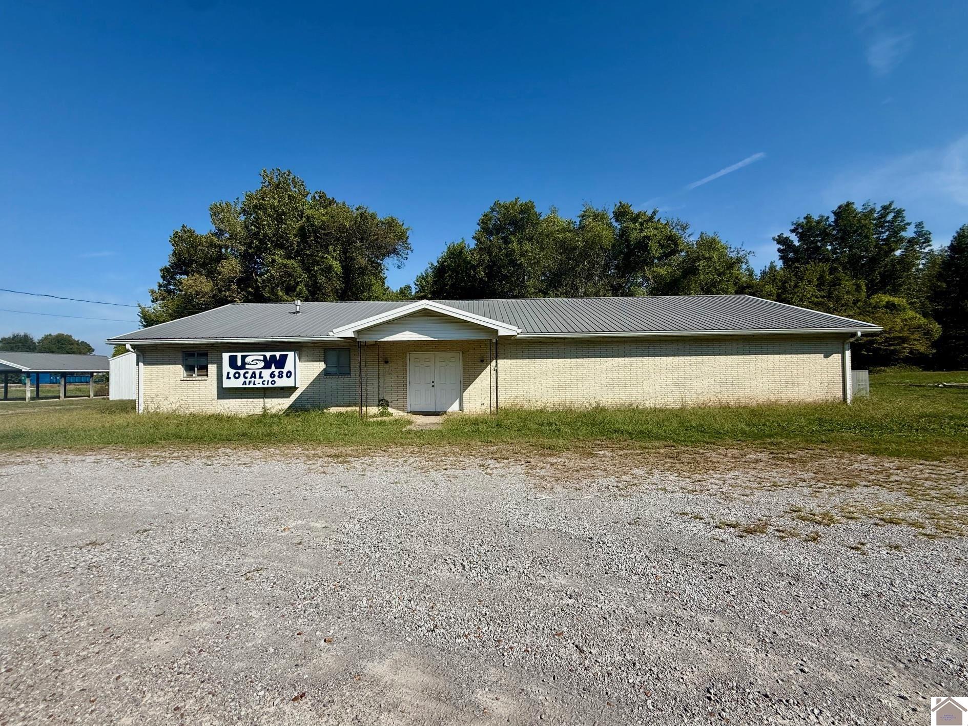906 Wickliffe Rd