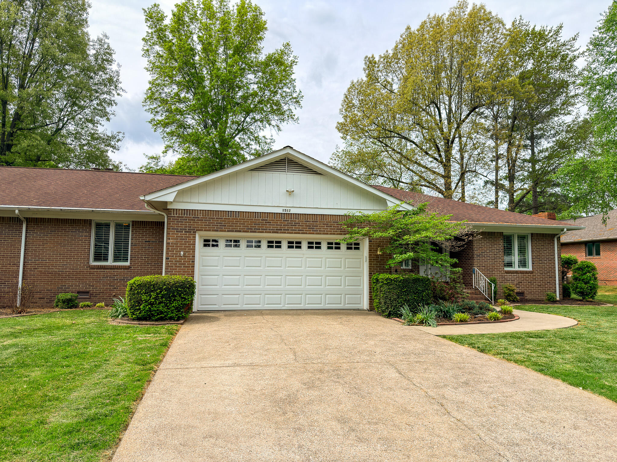 1517 Gleneagles Drive