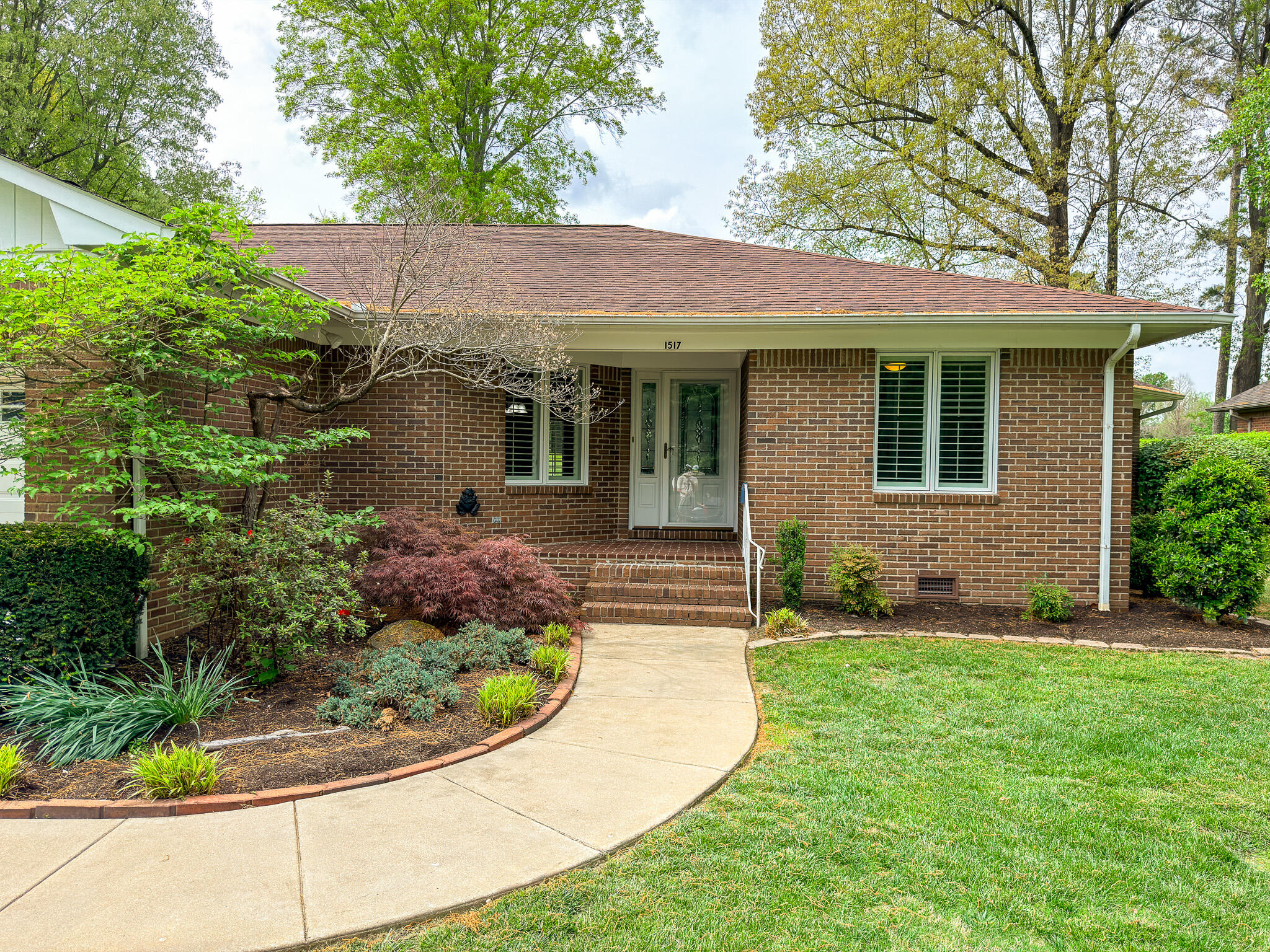 1517 Gleneagles Drive