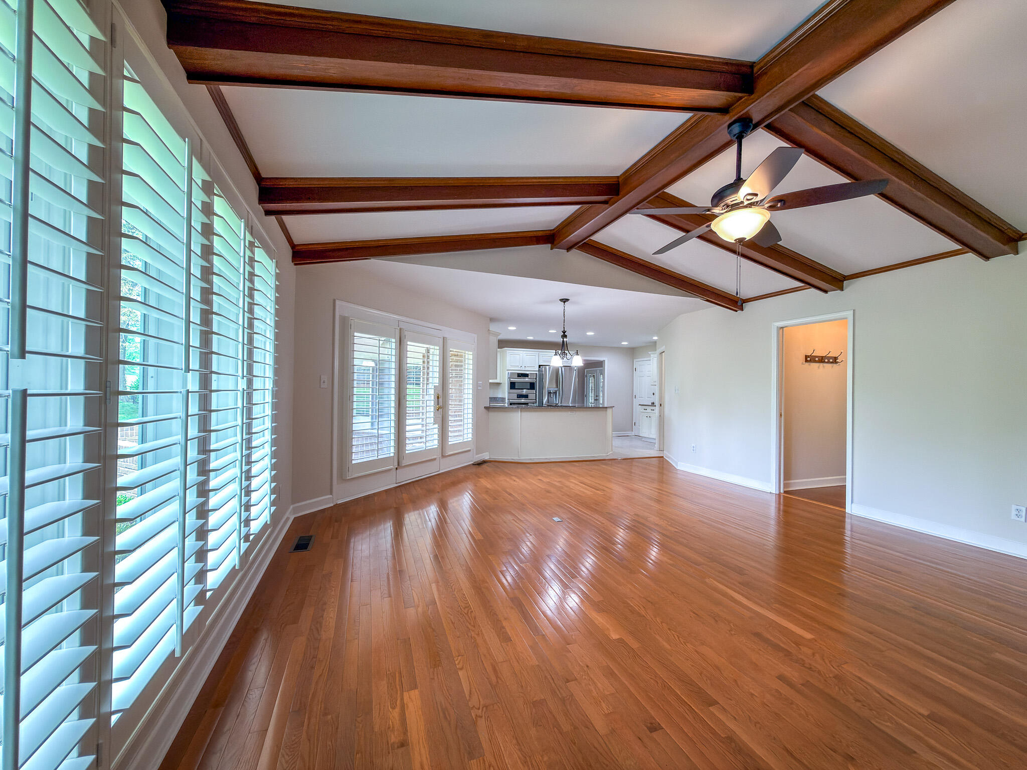 1517 Gleneagles Drive
