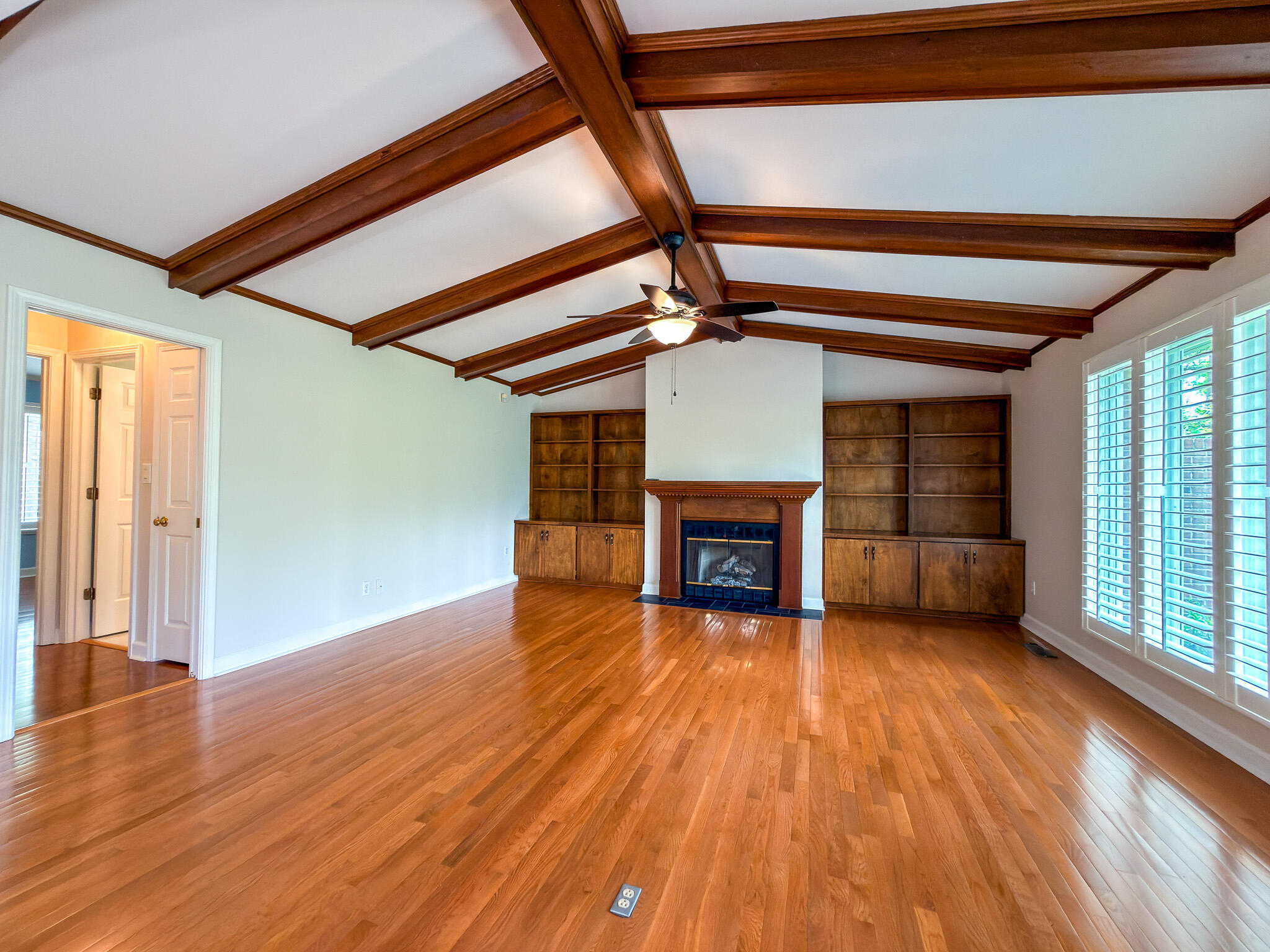1517 Gleneagles Drive