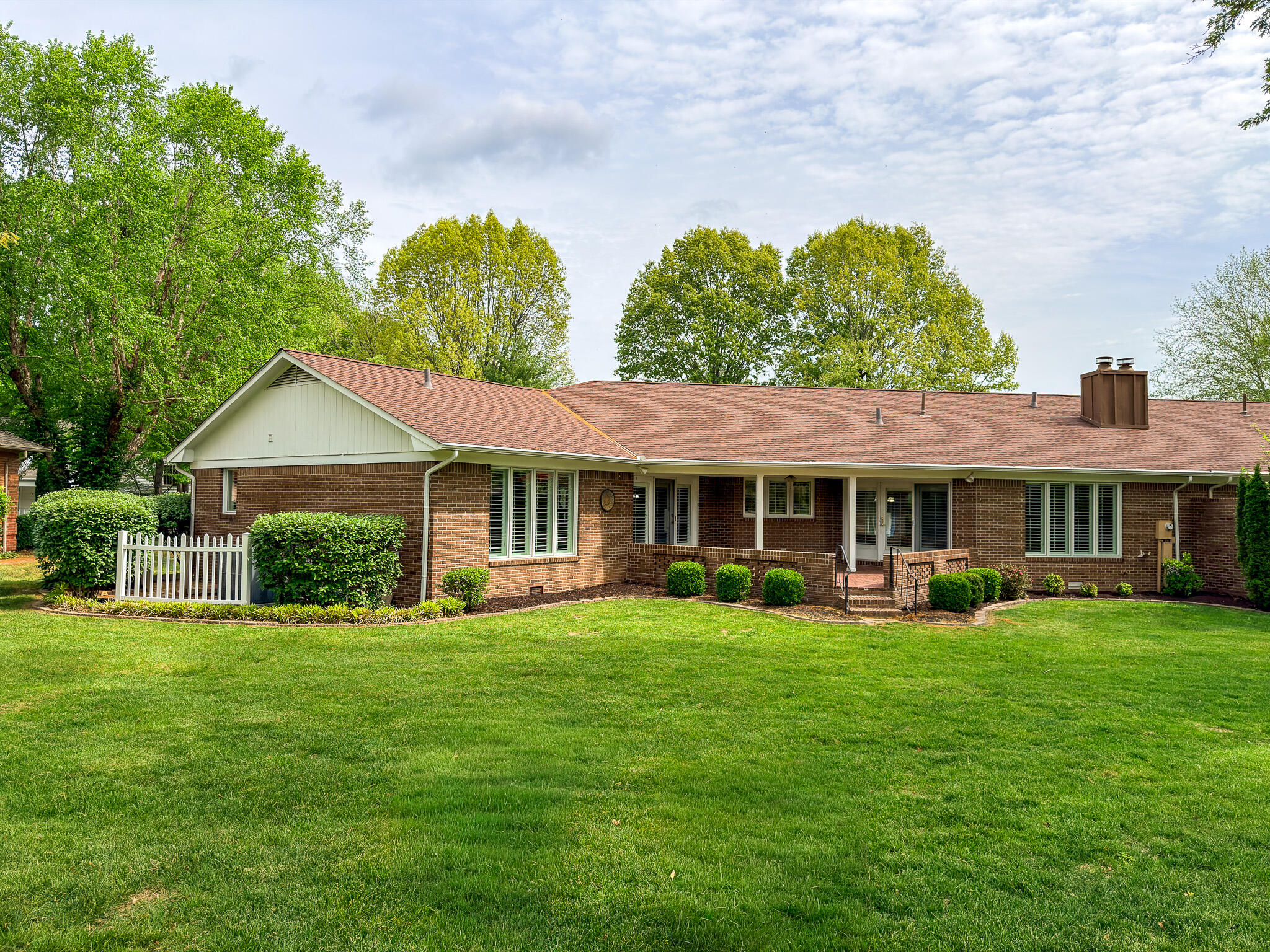 1517 Gleneagles Drive