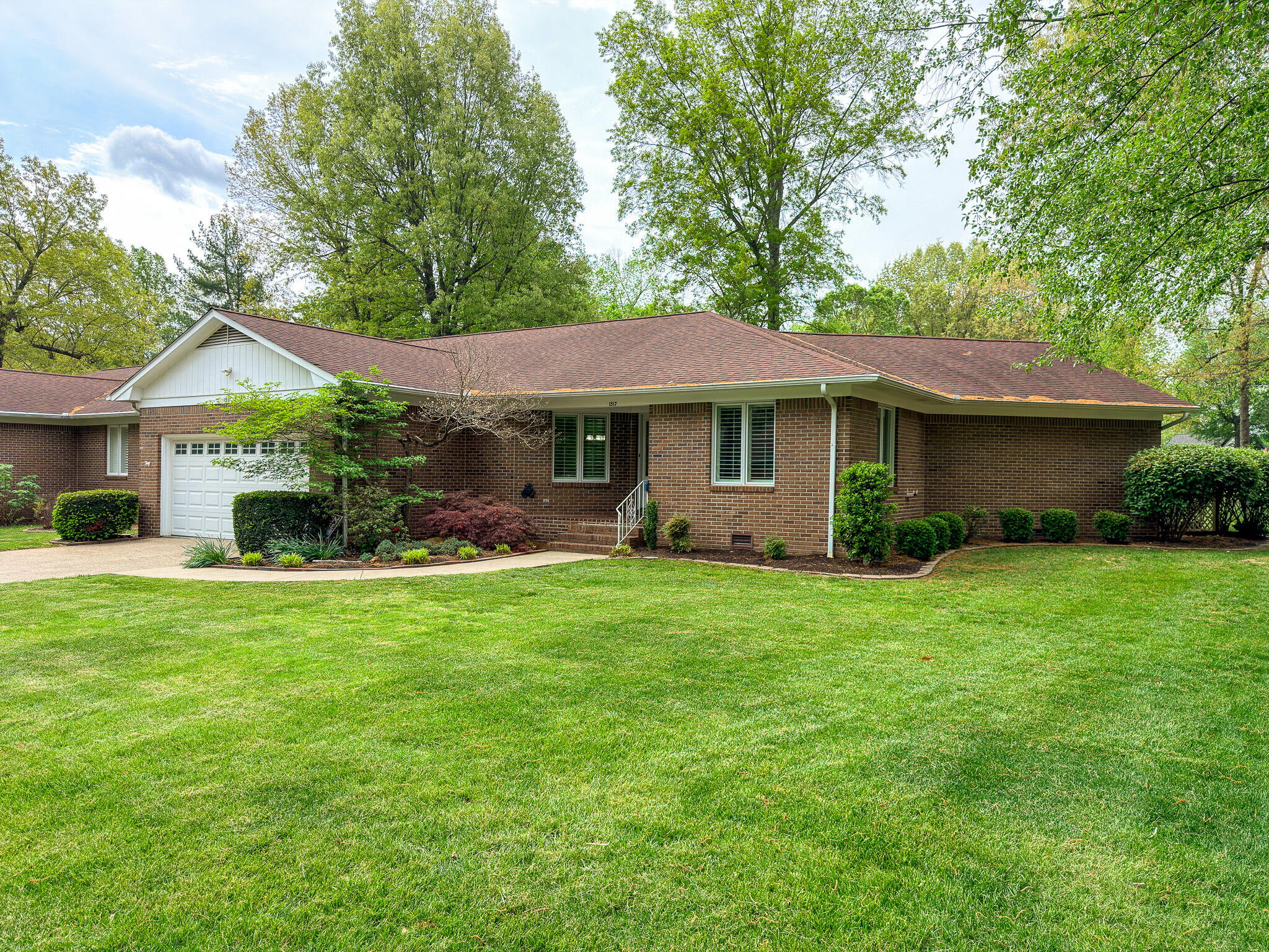 1517 Gleneagles Drive