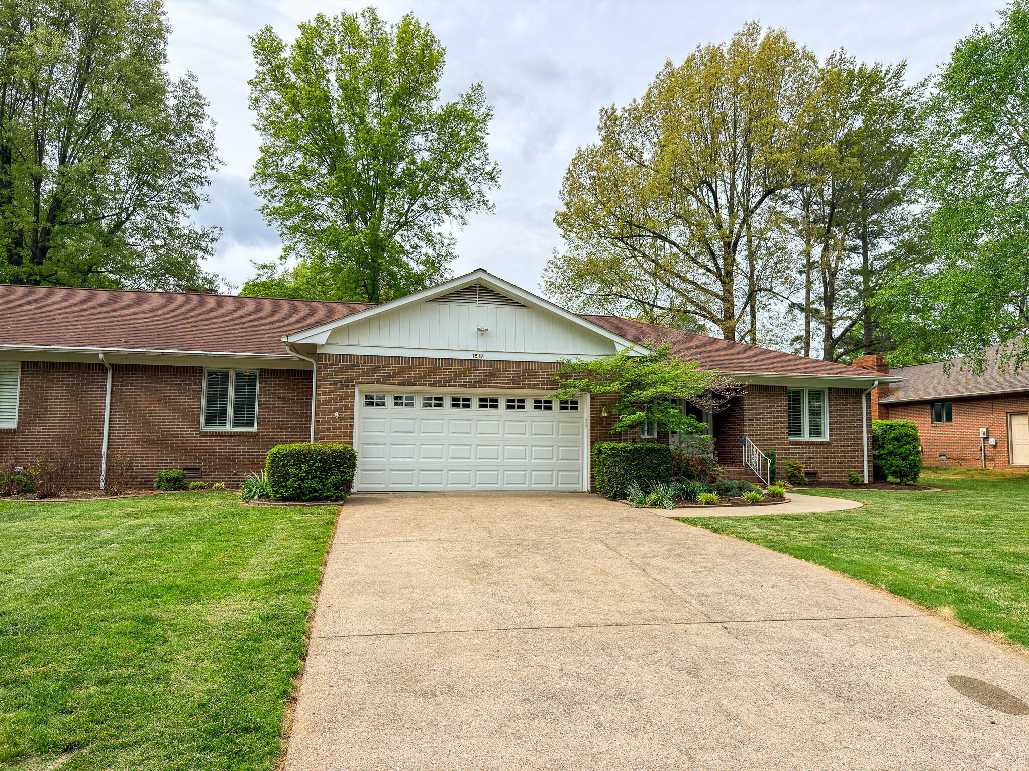 1517 Gleneagles Drive