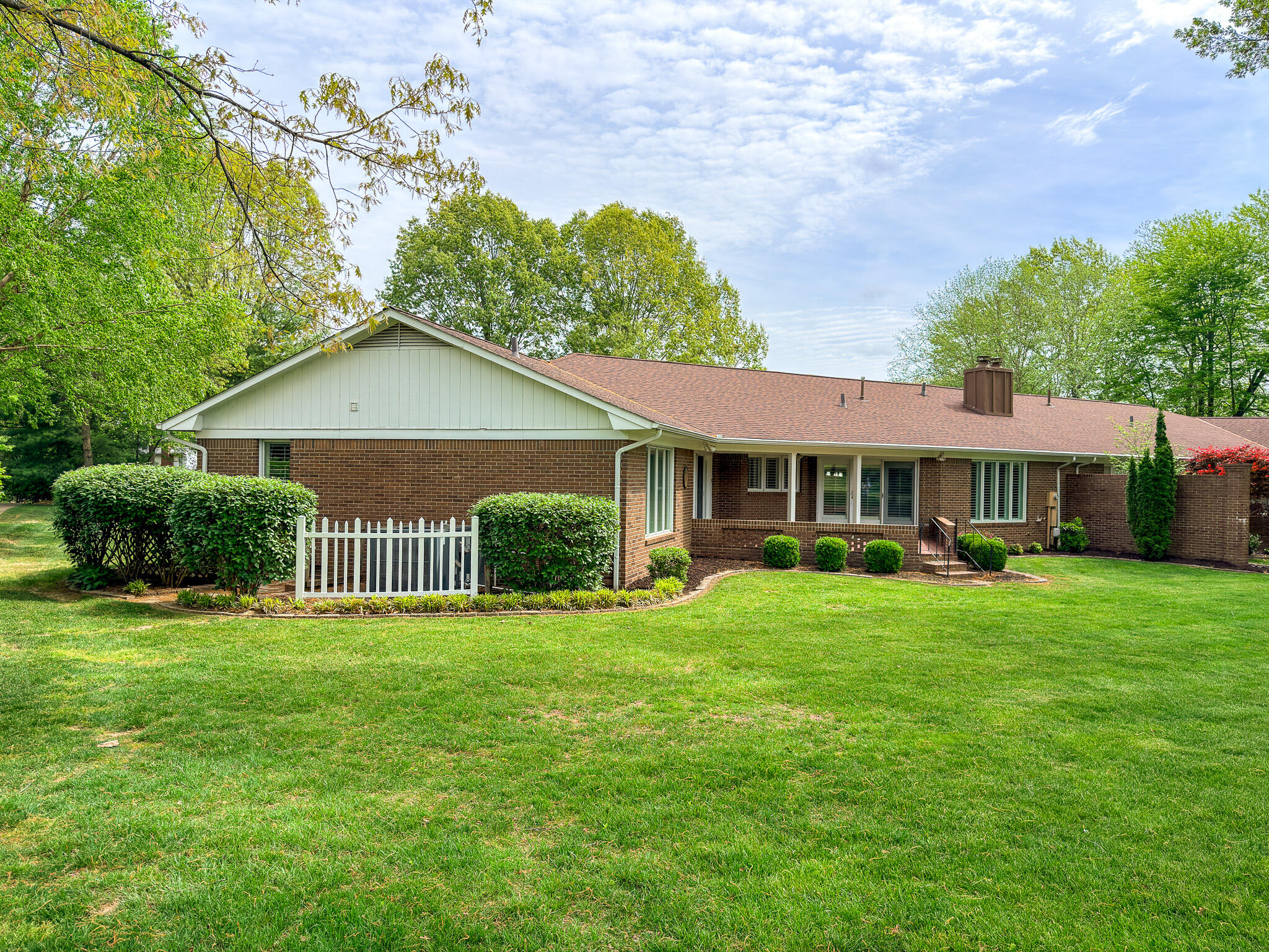 1517 Gleneagles Drive
