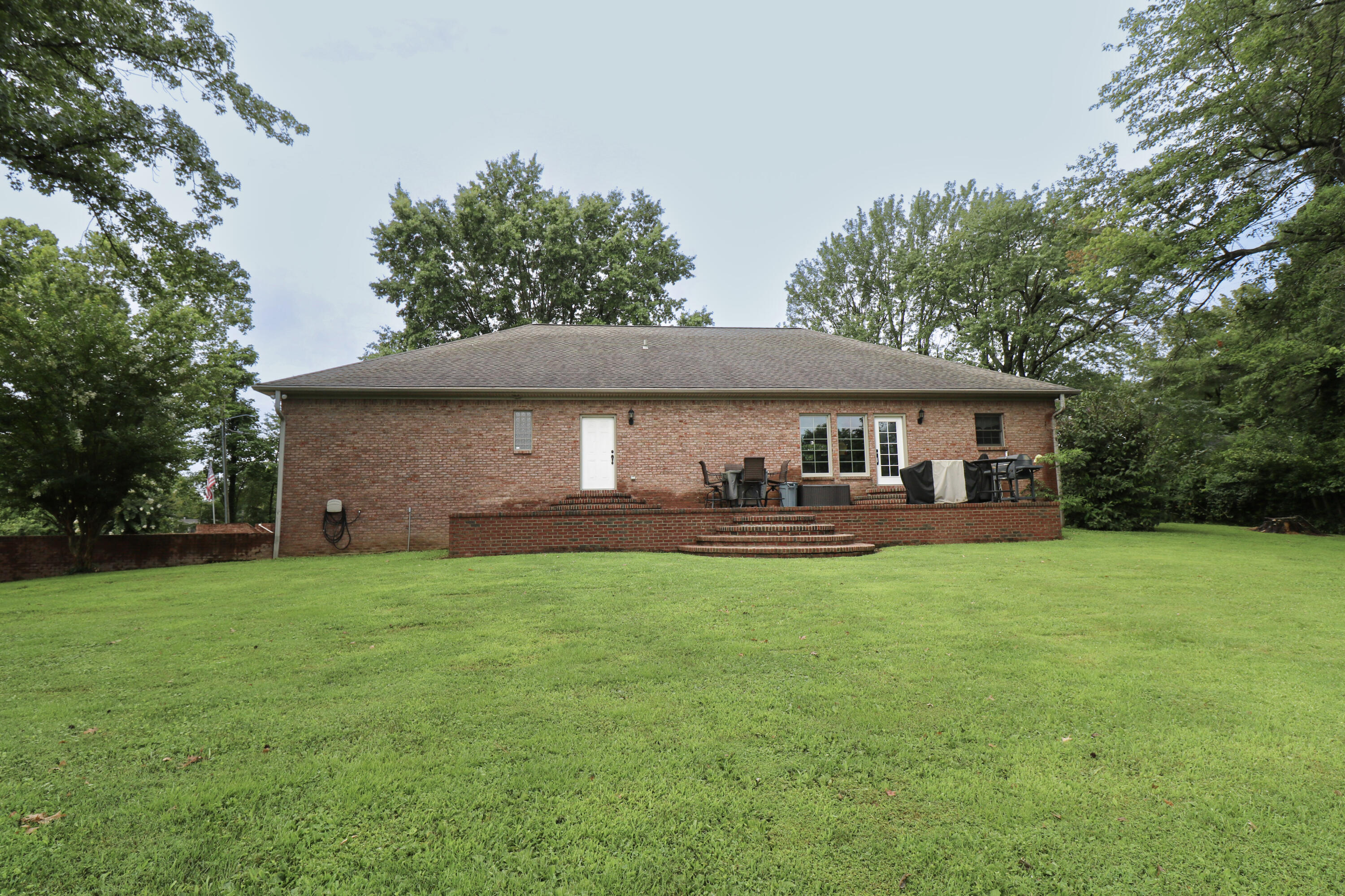161 Lakeside Drive