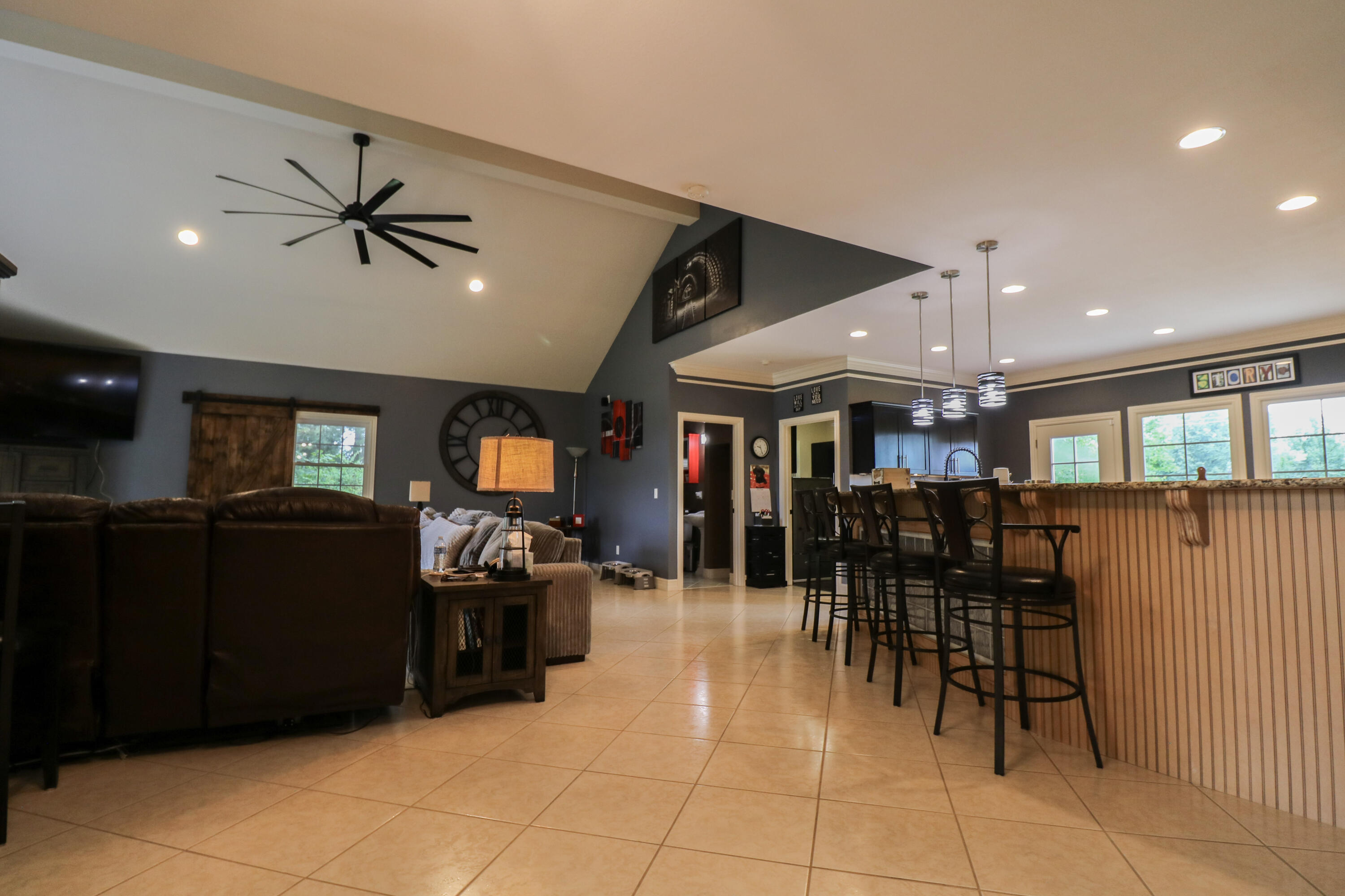 161 Lakeside Drive