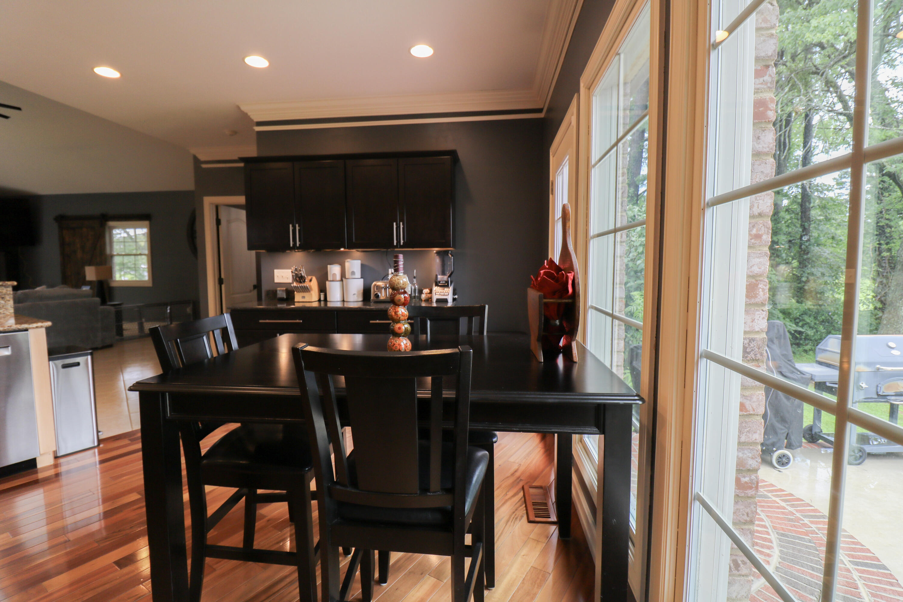 161 Lakeside Drive