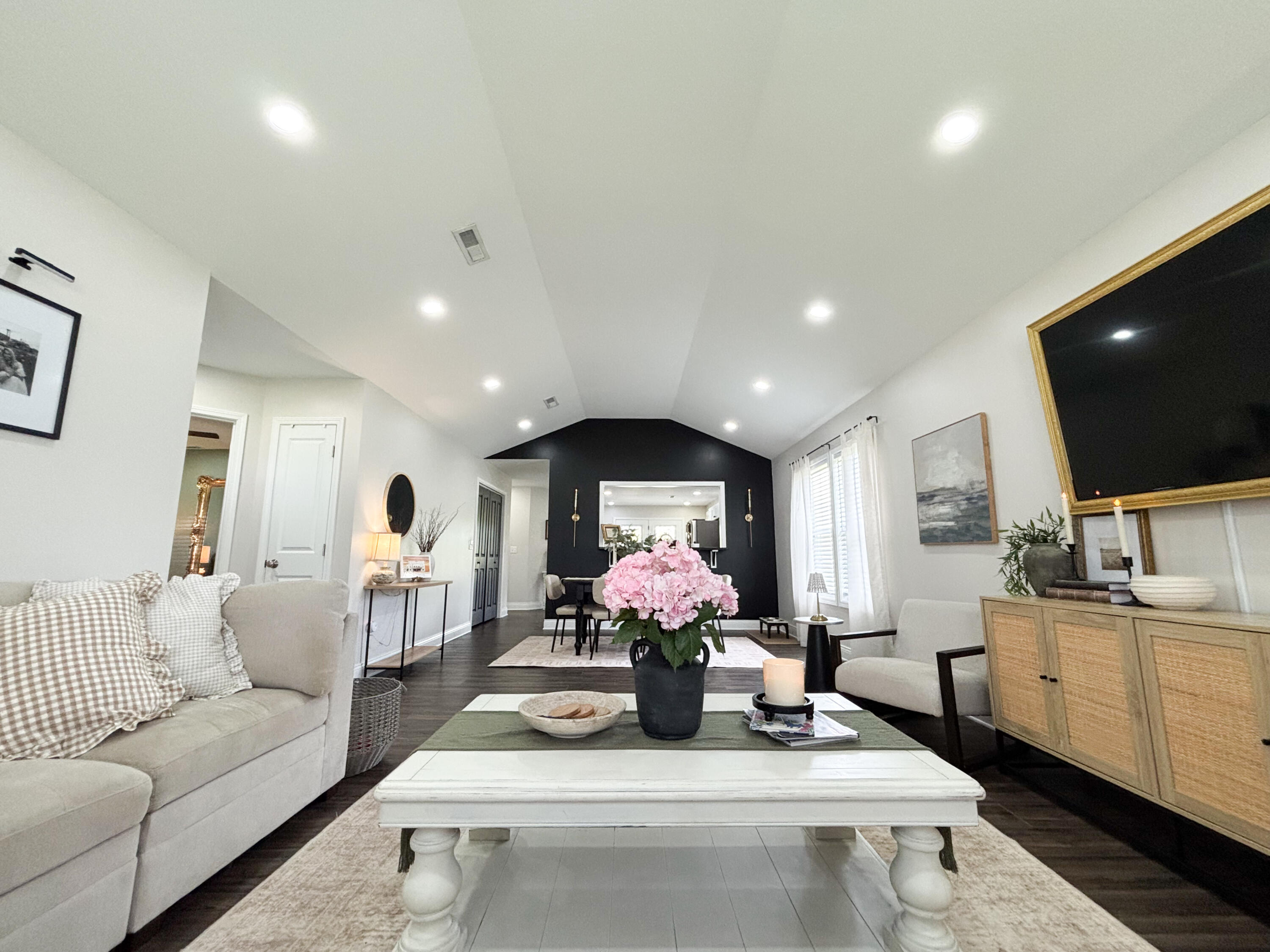 290 Clover Crescent