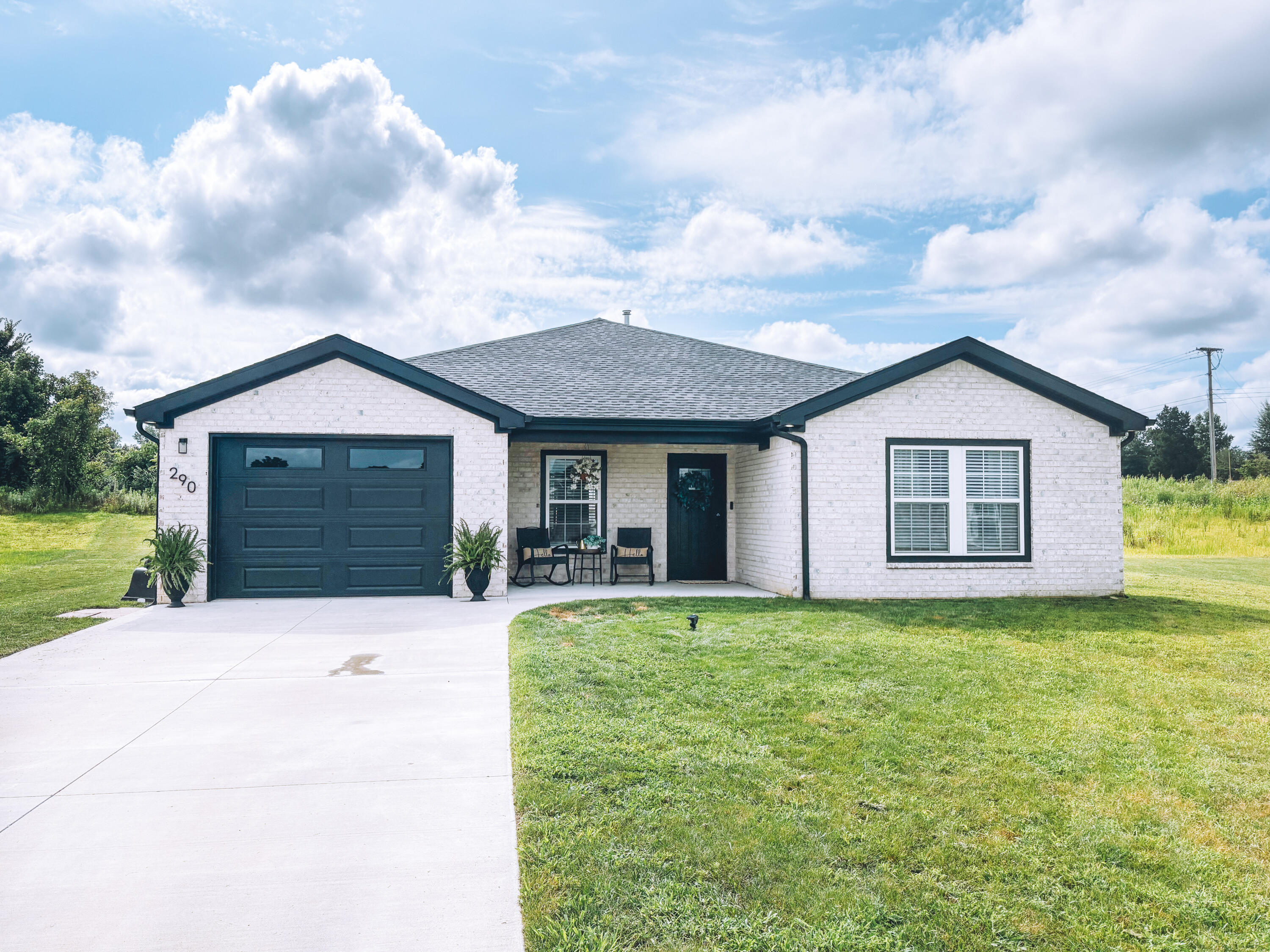 290 Clover Crescent