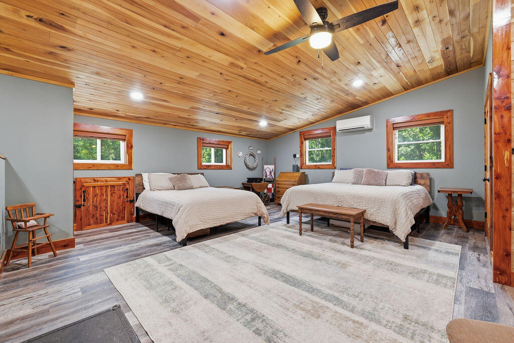 570 Bobcat Trail