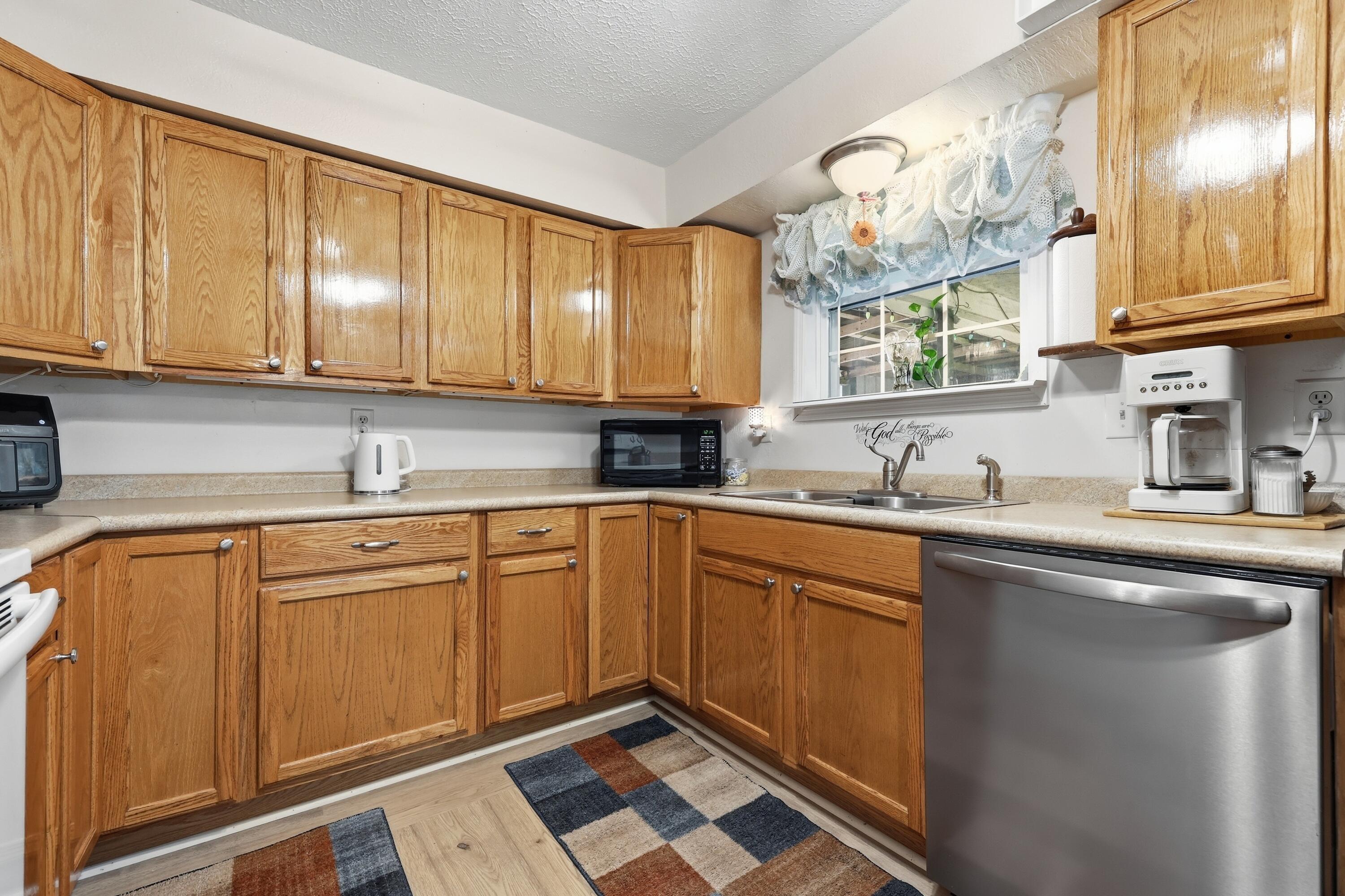 255 4th Street