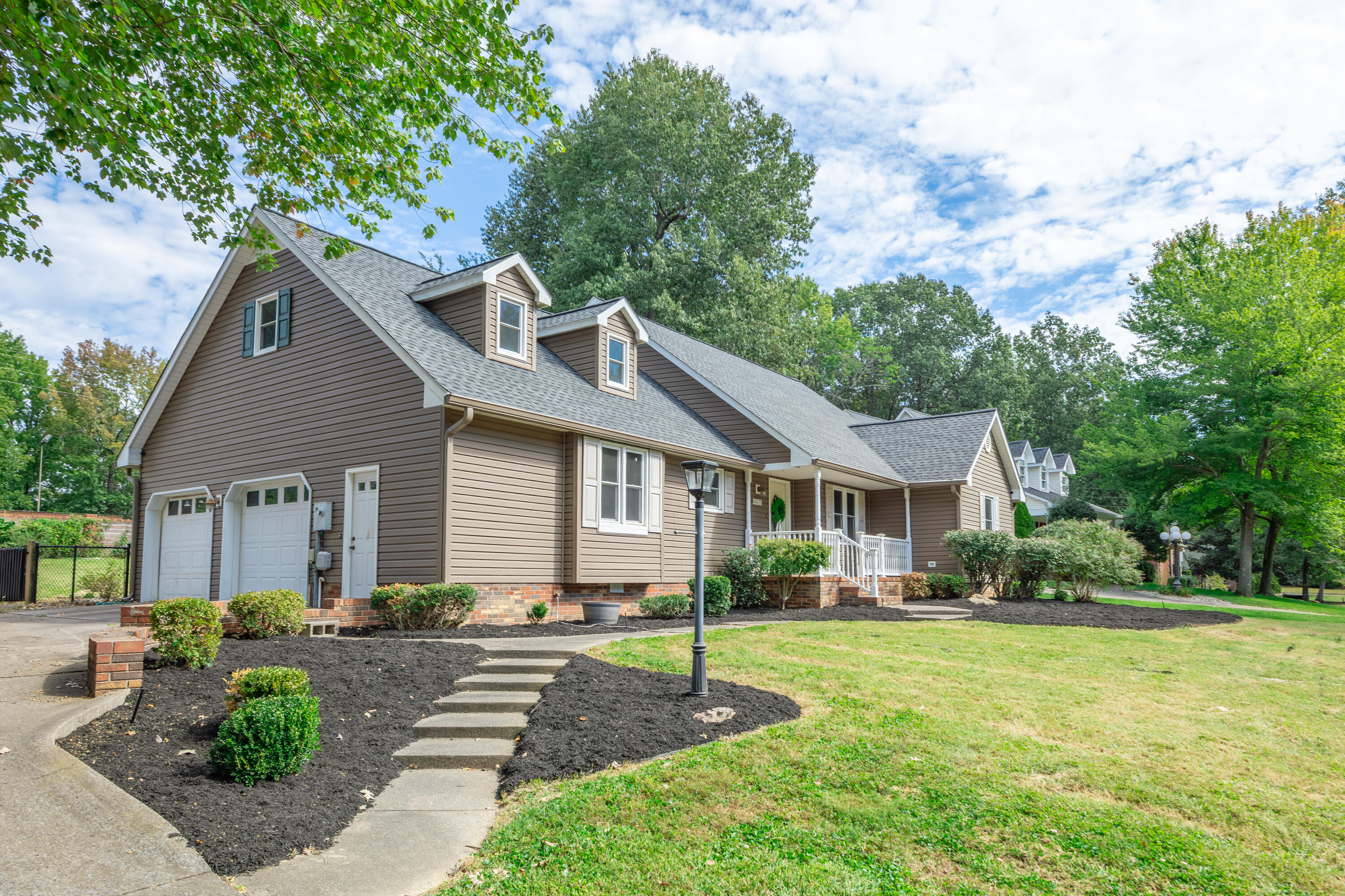 4435 Maywood Drive