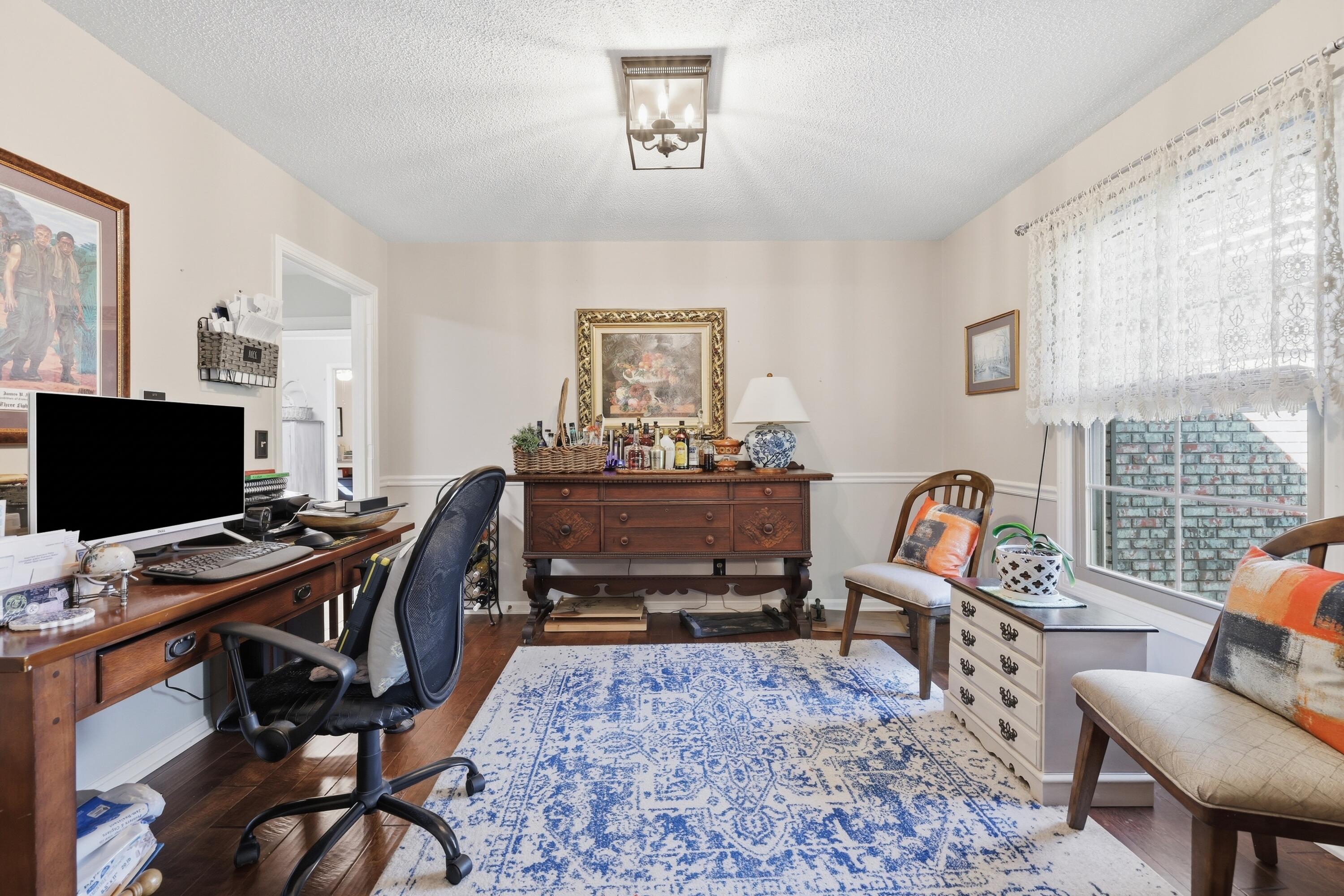 1520 London Drive