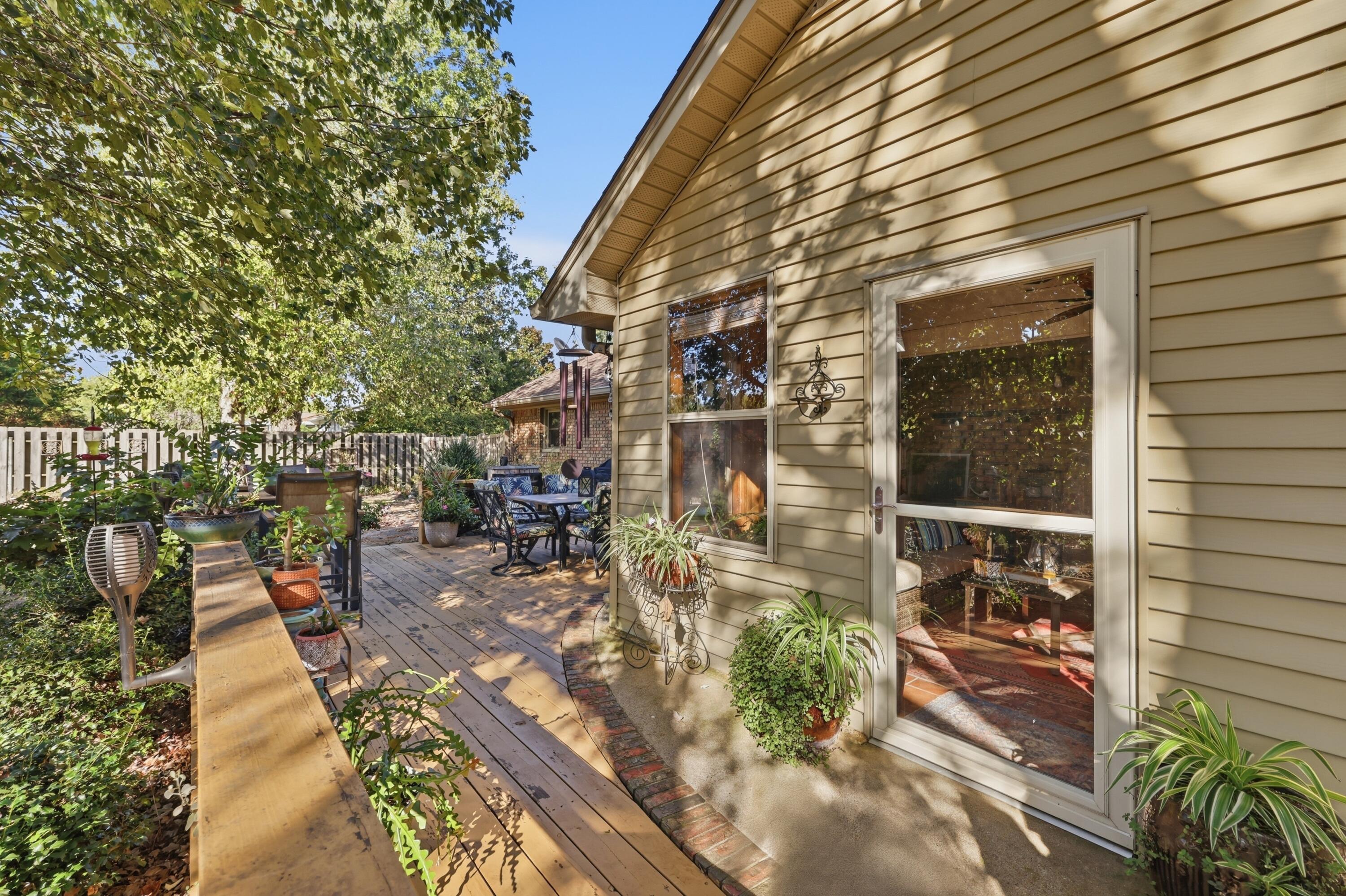 1520 London Drive