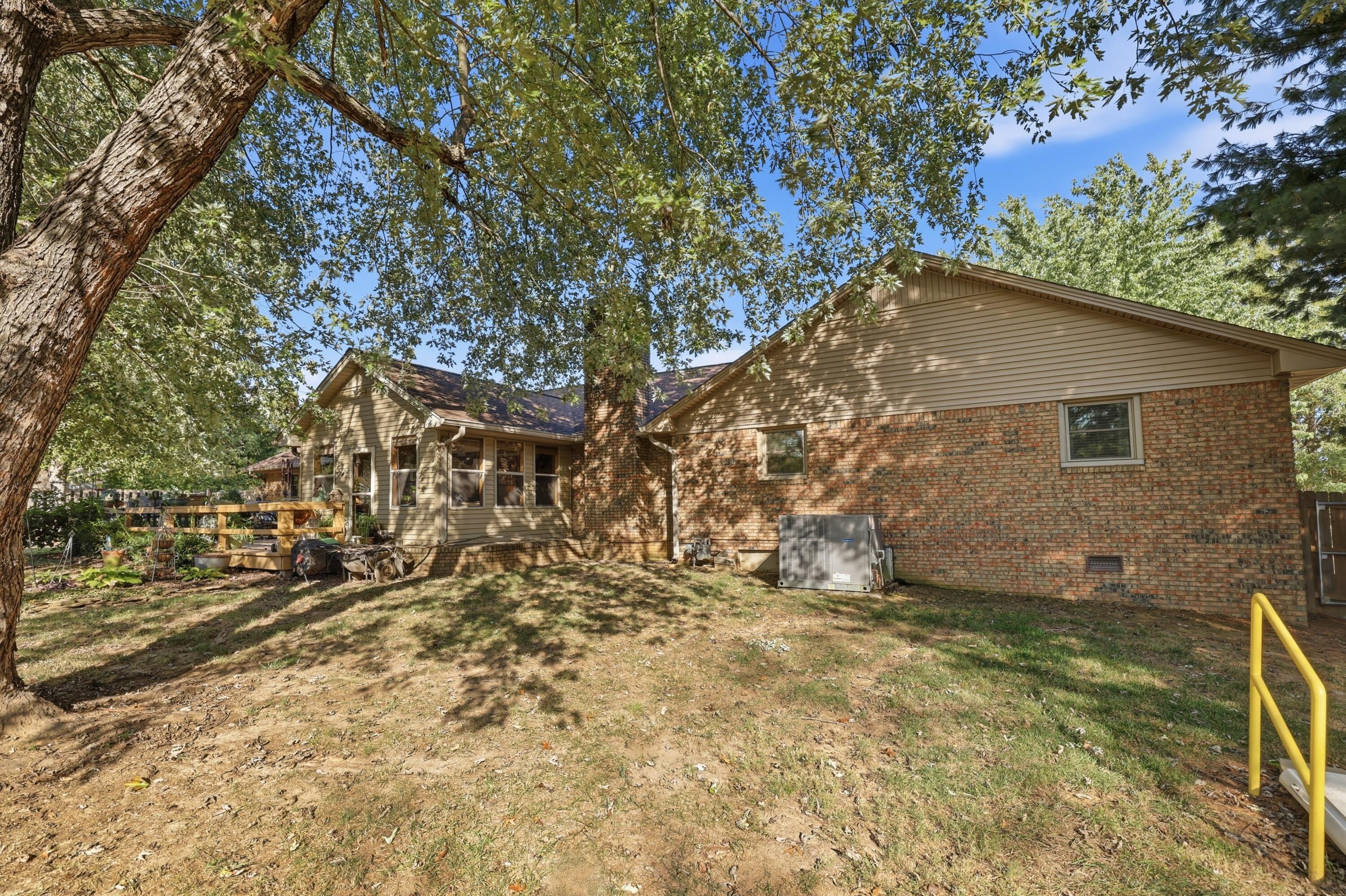 1520 London Drive