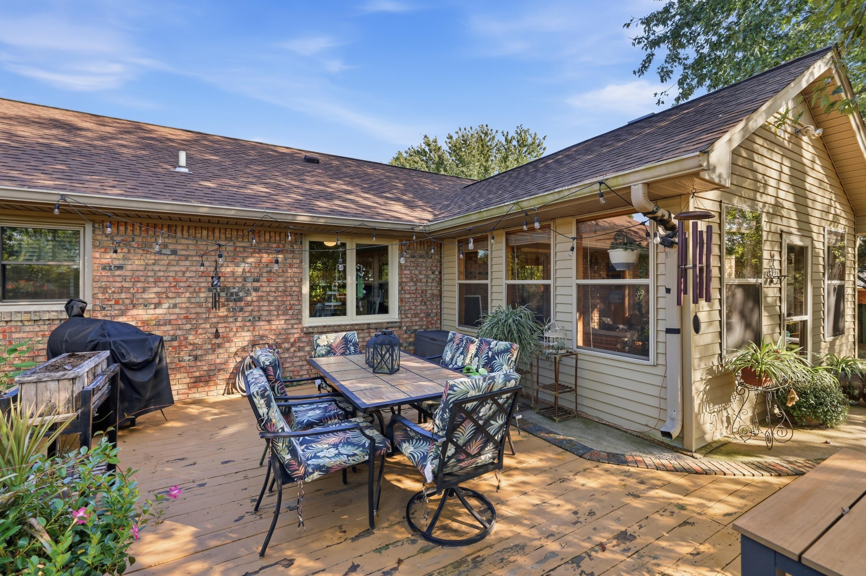 1520 London Drive