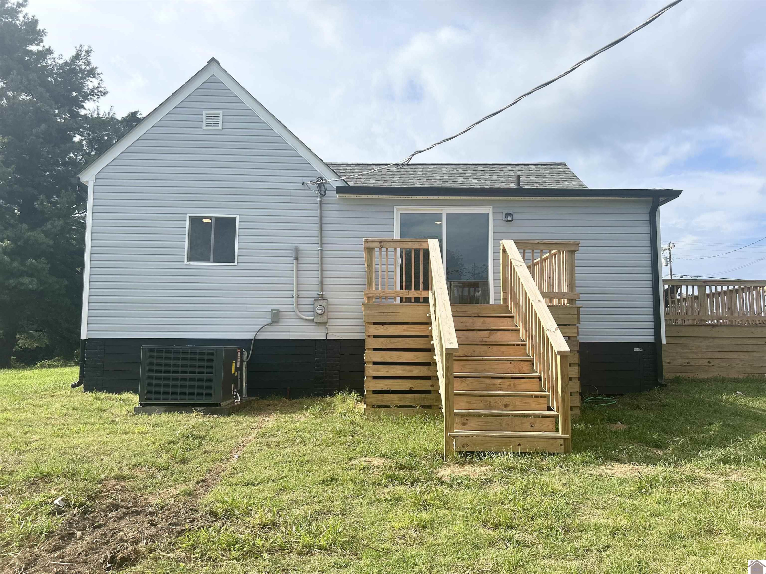 2560 Lovelaceville Florence