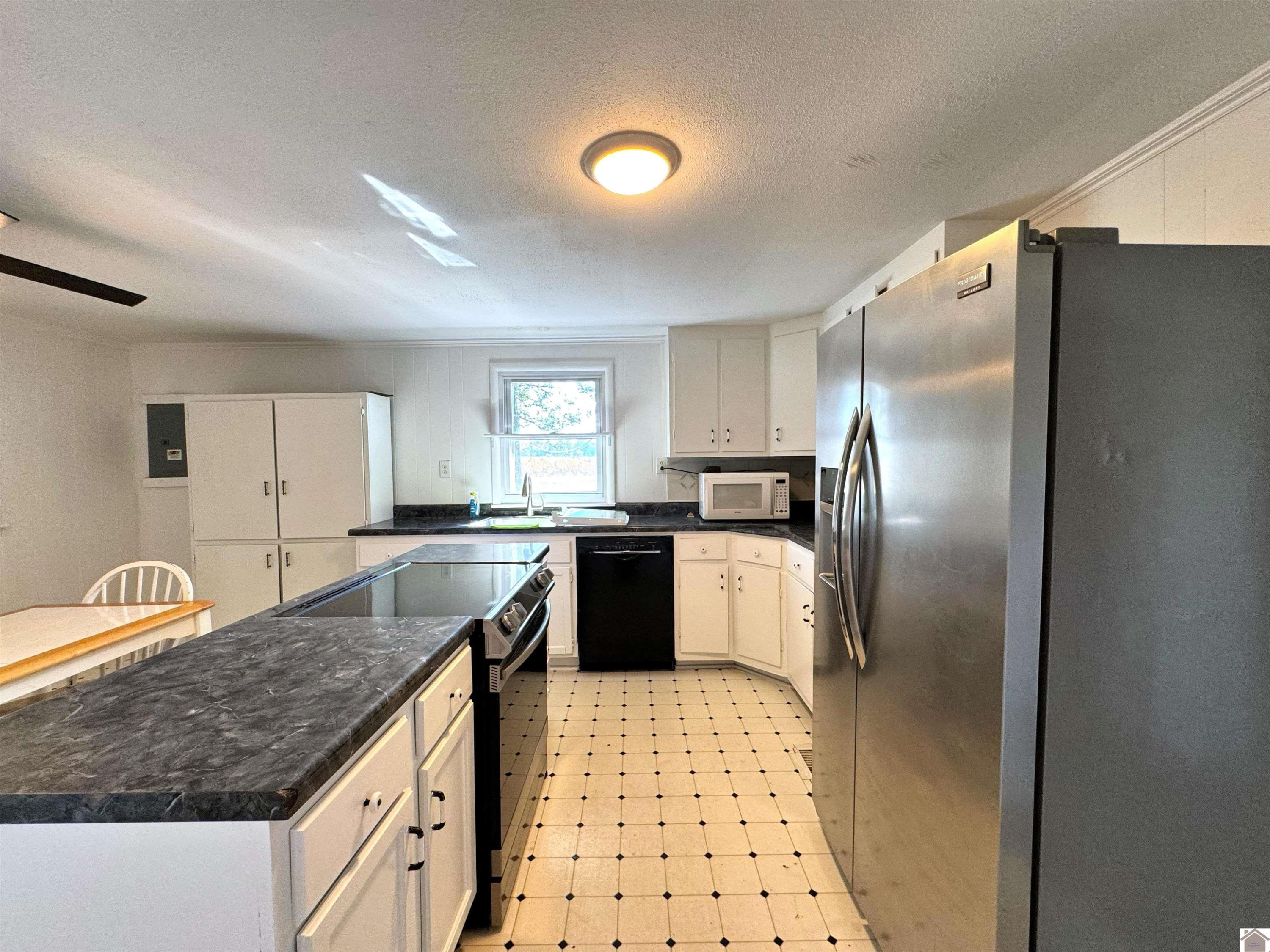 1752 State Route 121