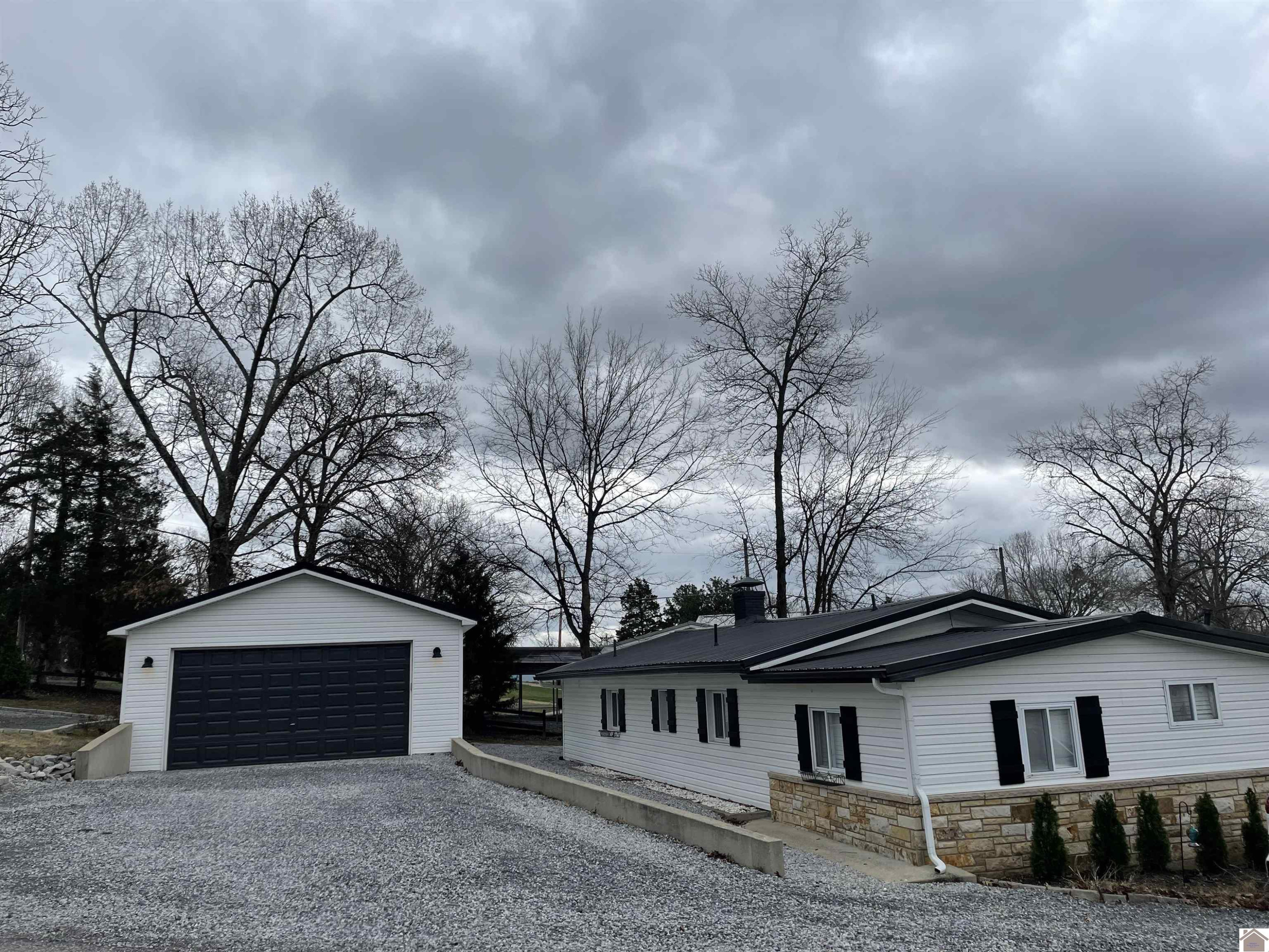 33 Duplex Lane