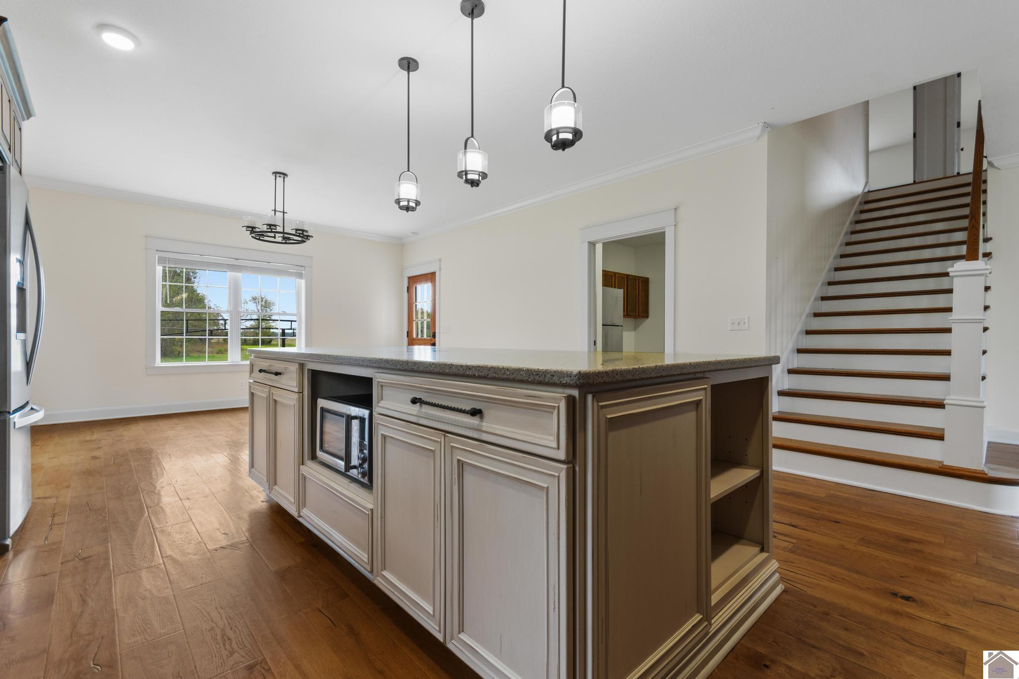 169 Rockwood