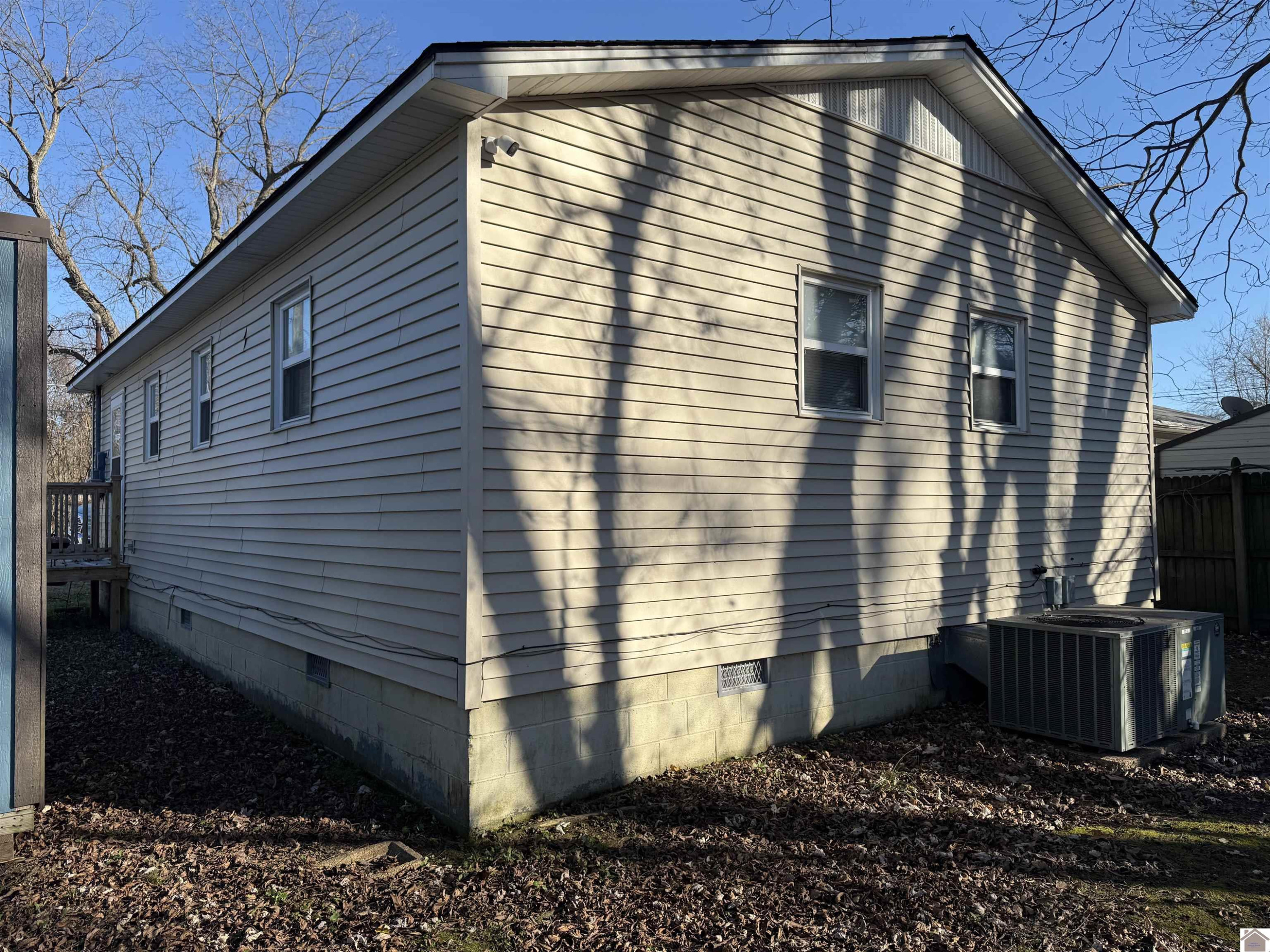 521 N Blair