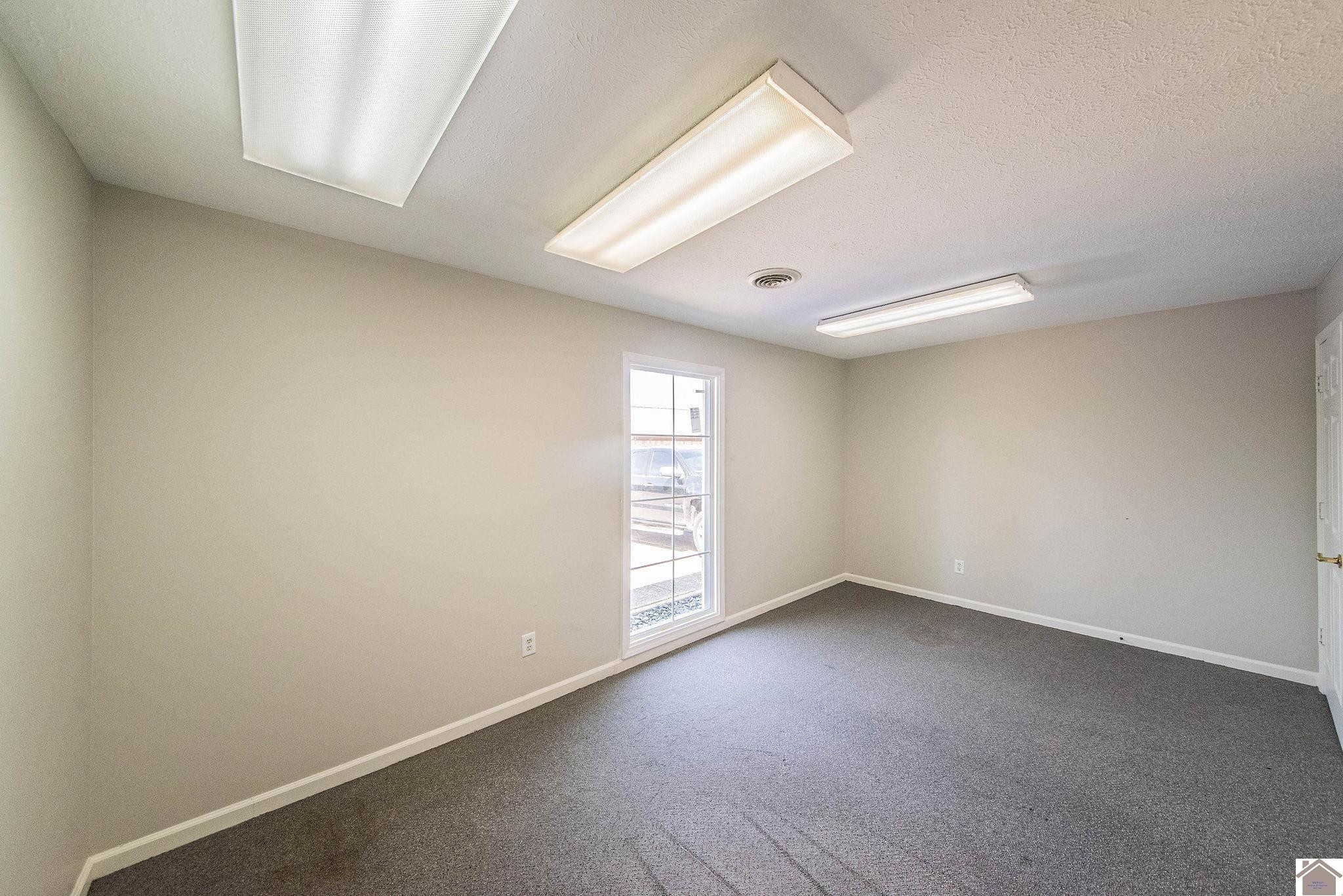 627 N 4th Street