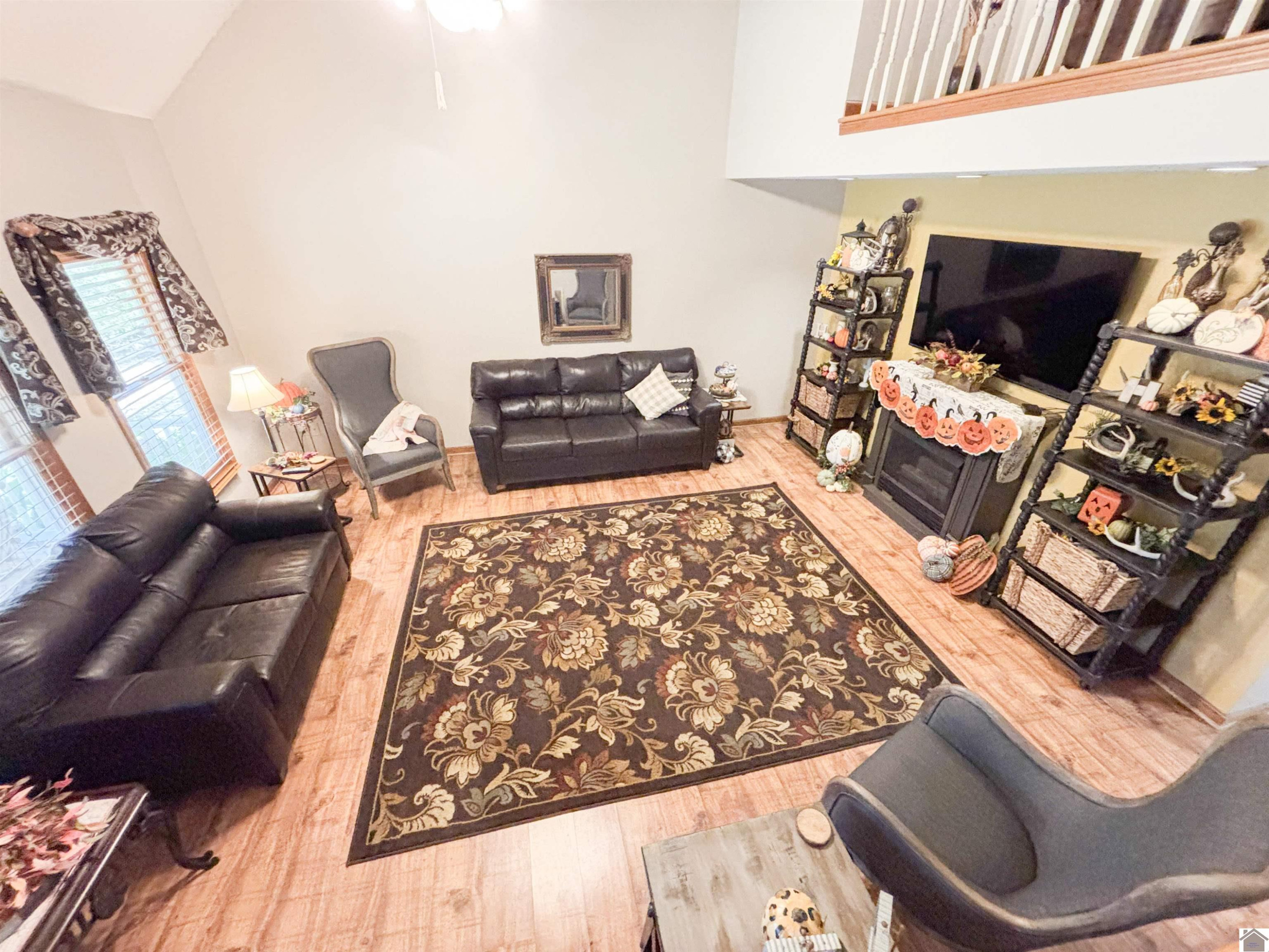 925 Wayside Drive