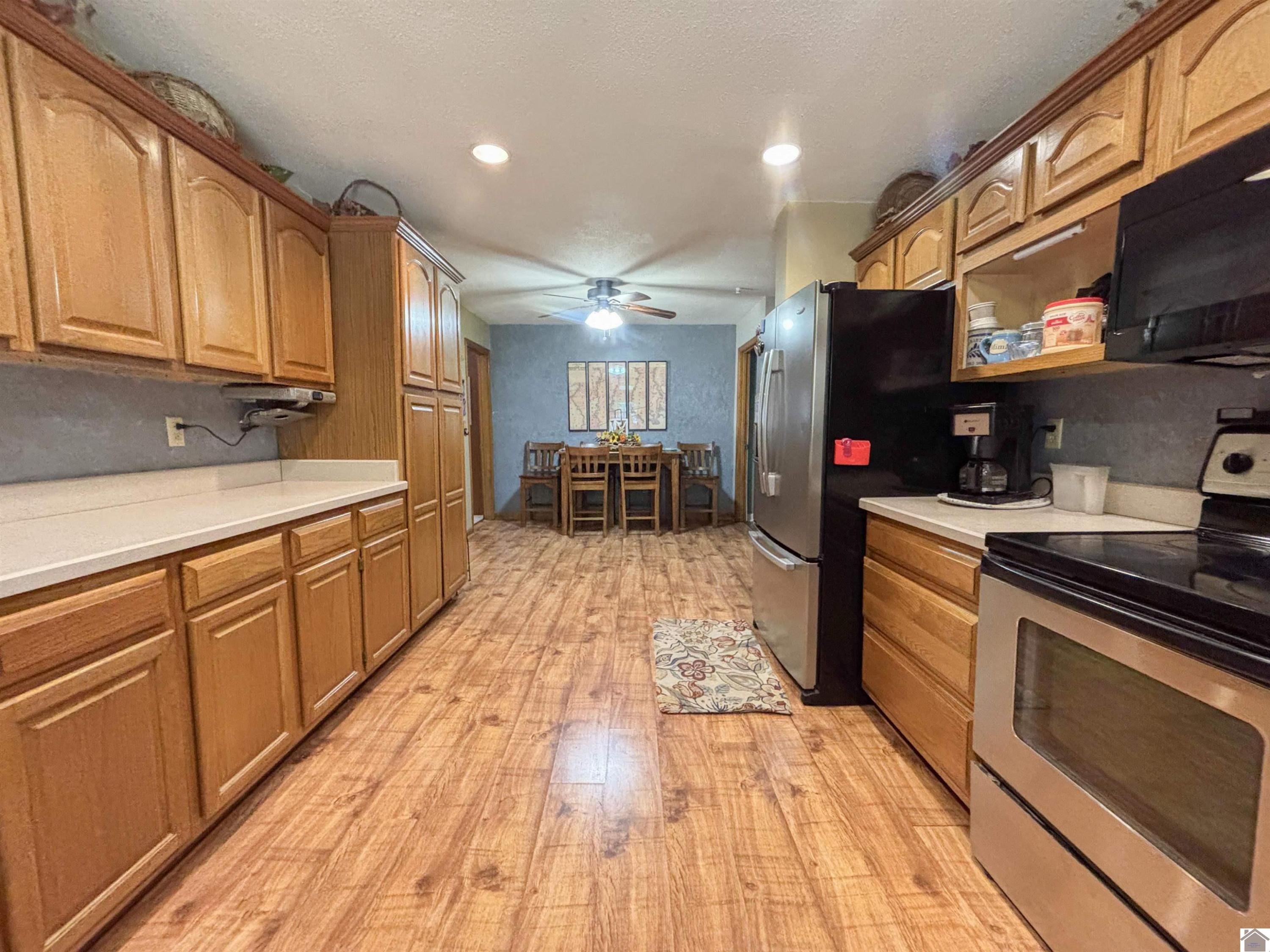925 Wayside Drive