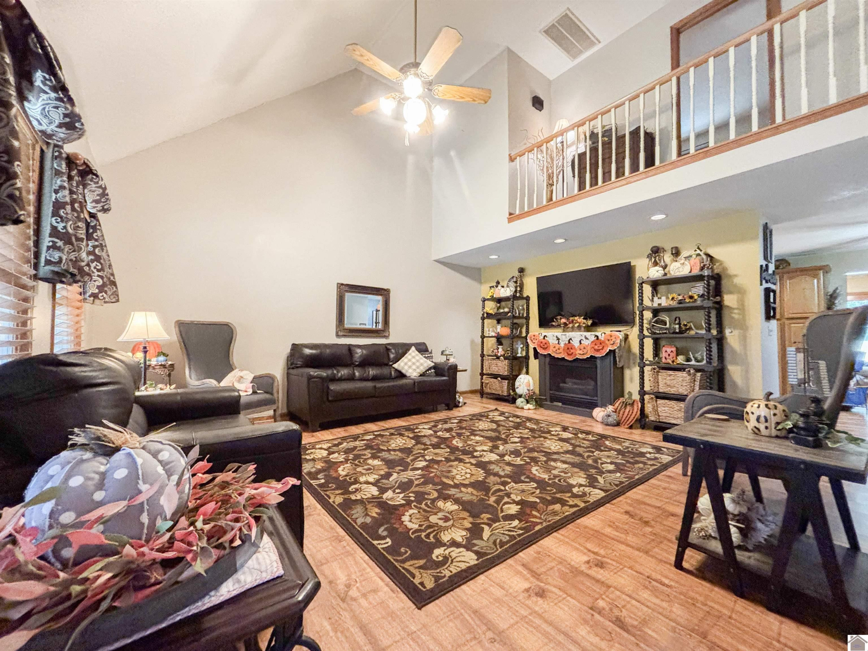 925 Wayside Drive