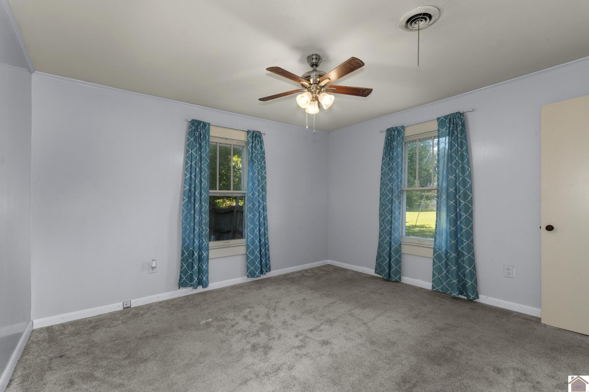 6633 Benton Road