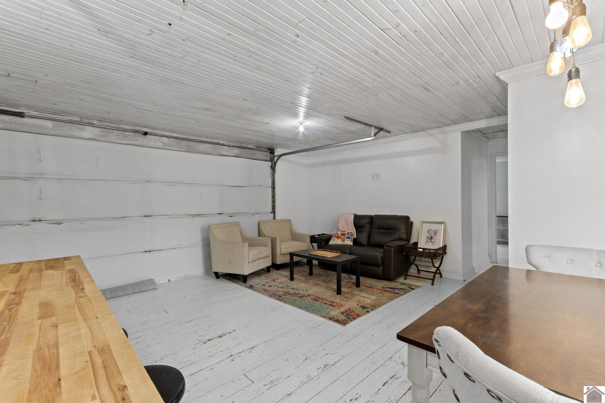 8475 Old Mayfield Road