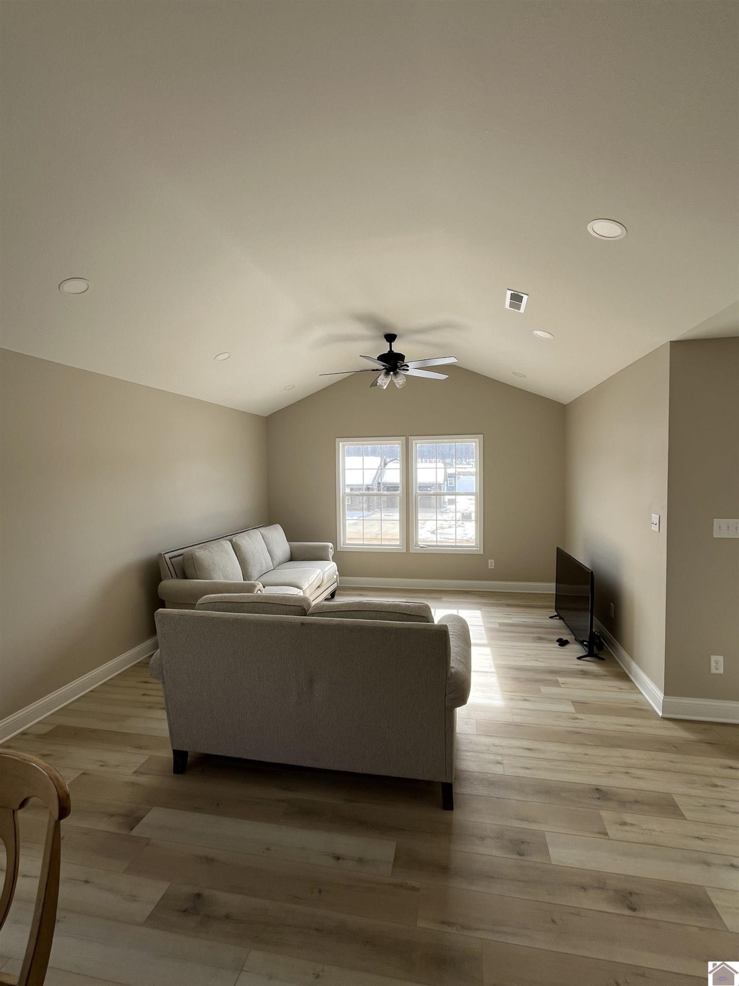 205 Clover