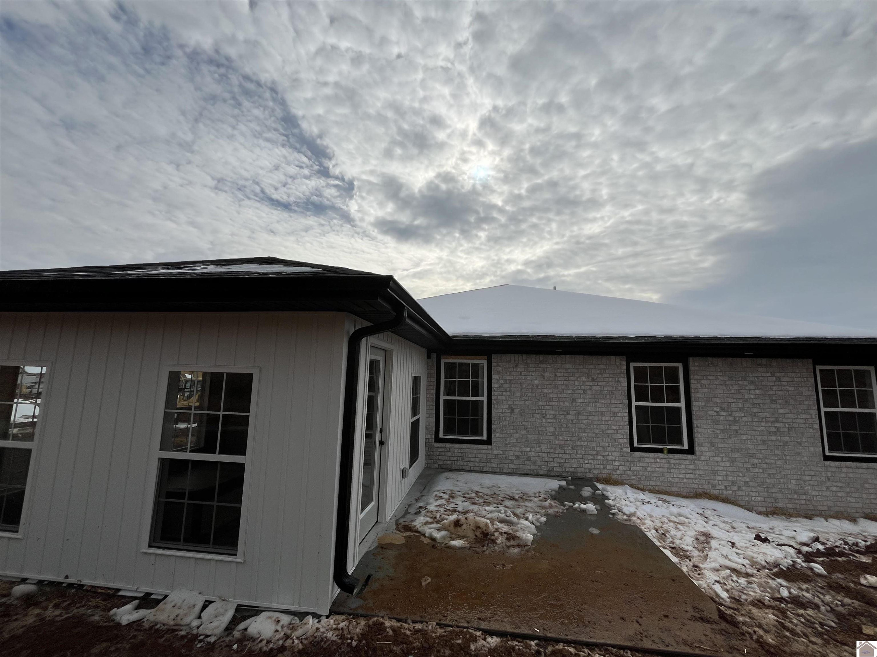 205 Clover