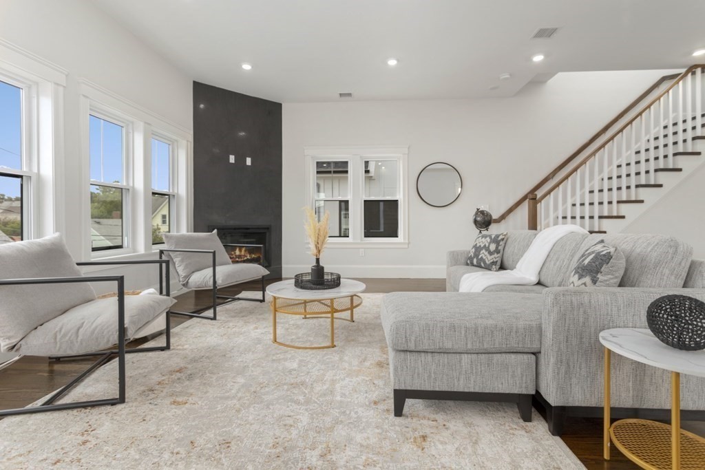 18 Woodbine St # 2