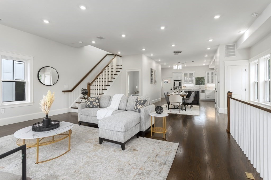 18 Woodbine St # 2