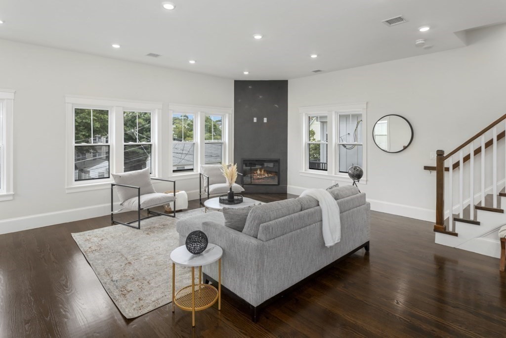 18 Woodbine St # 2