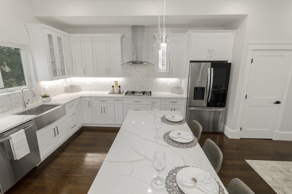 18 Woodbine St # 2