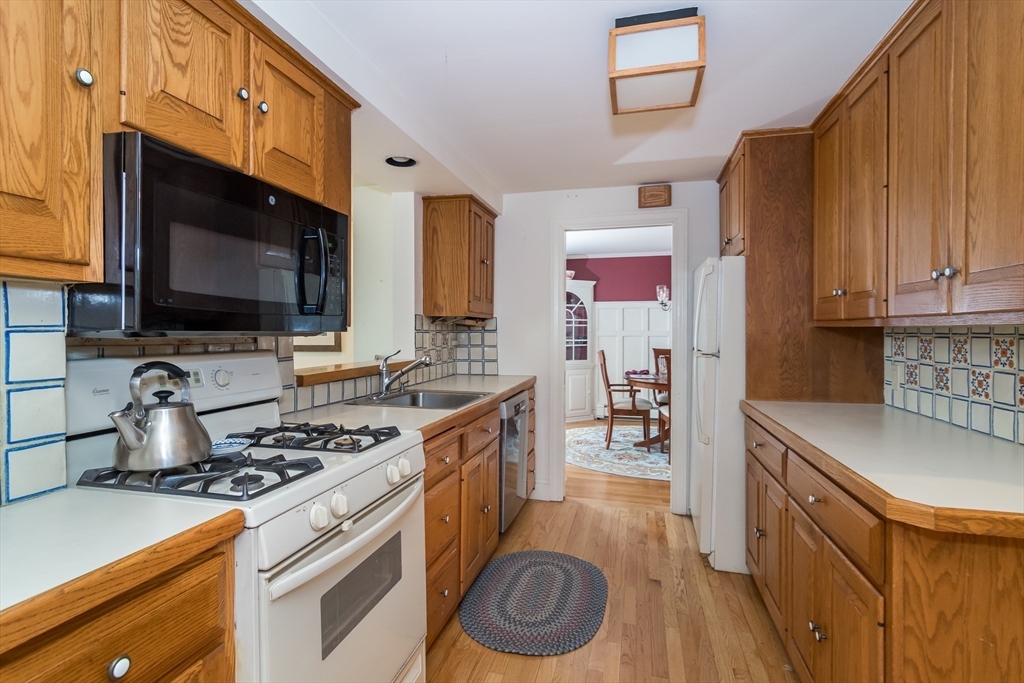 77 Parker Rd