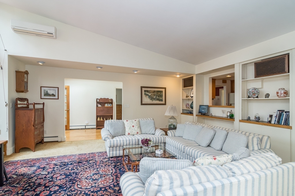77 Parker Rd