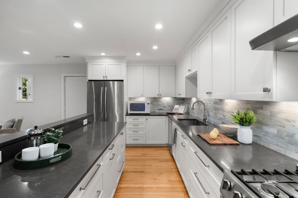 44 Fresh Pond Place # 44