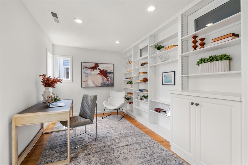 44 Fresh Pond Place # 44