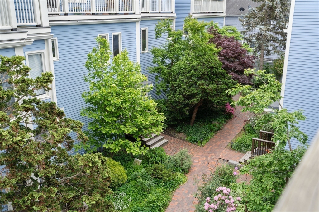 44 Fresh Pond Place # 44