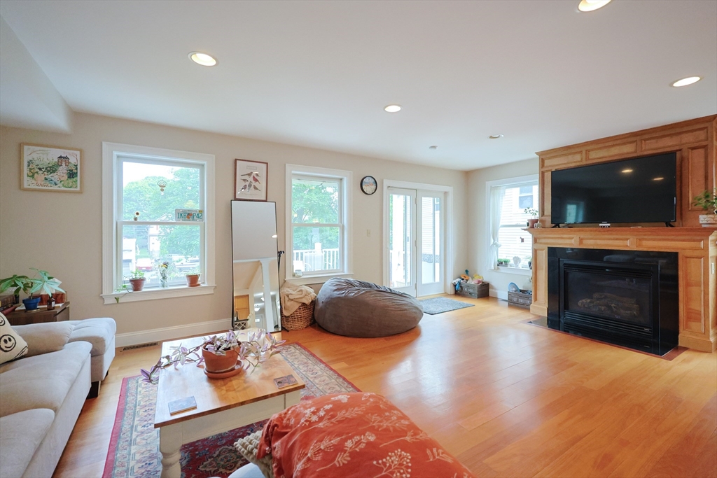 41 Webber St # 2