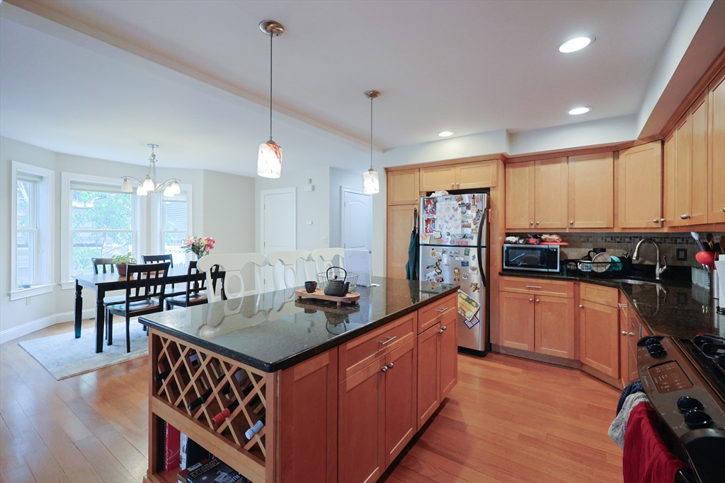 41 Webber St # 2