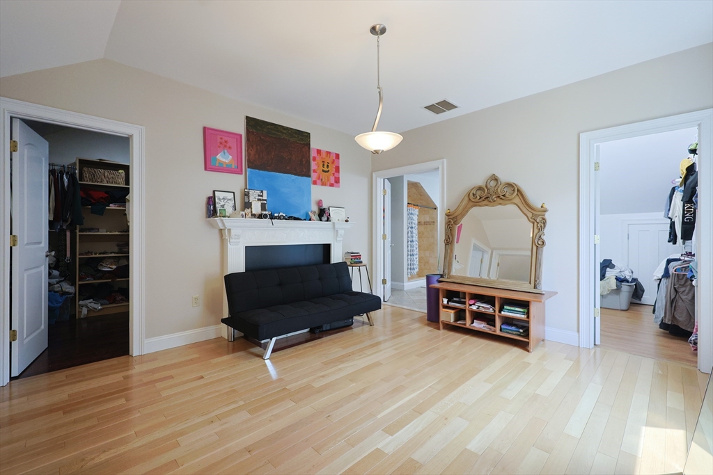 41 Webber St # 2