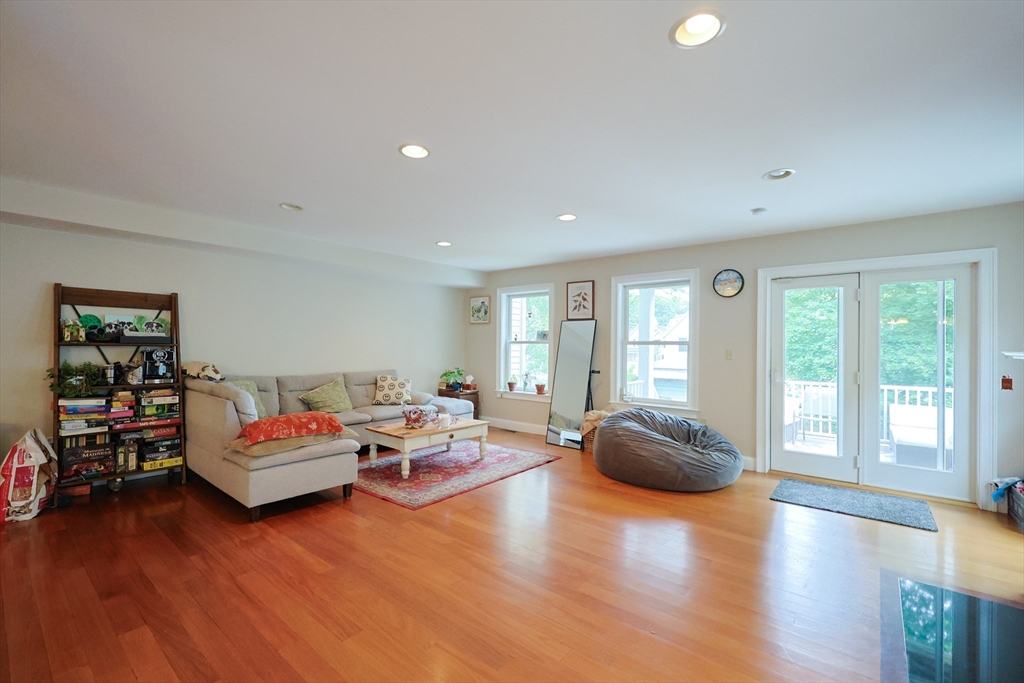 41 Webber St # 2